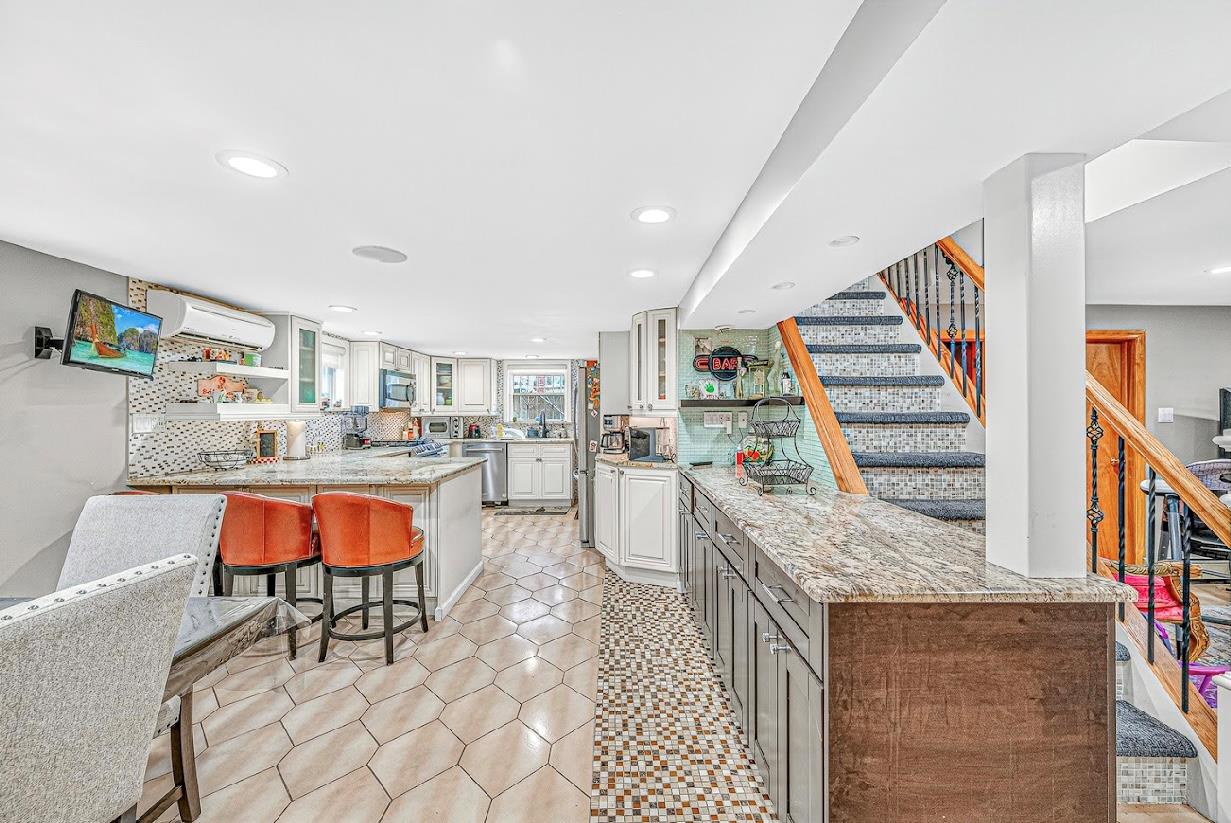 4818 190th Street, Fresh Meadows, NY 11365