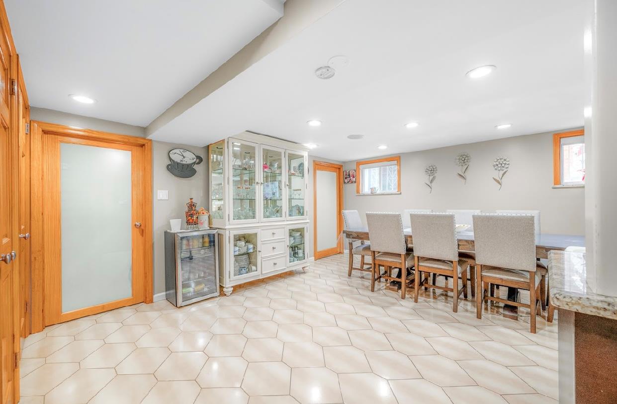 4818 190th Street, Fresh Meadows, NY 11365