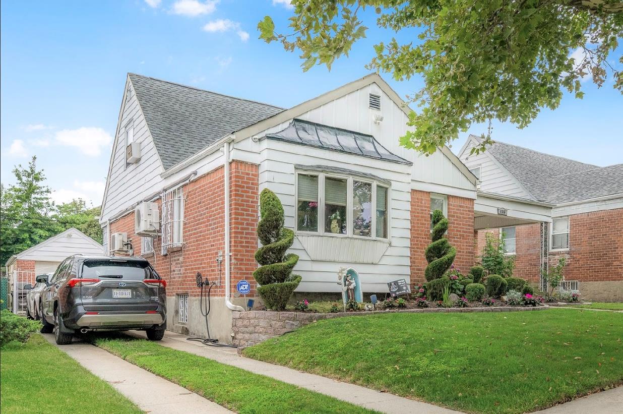 4818 190th Street, Fresh Meadows, NY 11365