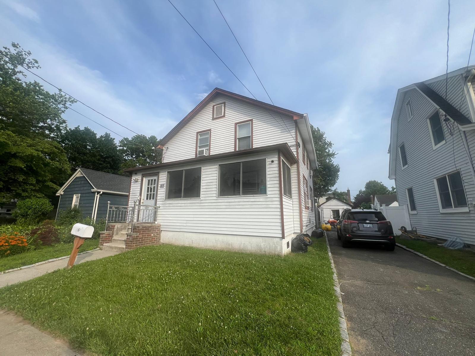 67 Notre Dame Avenue, Hicksville, NY 11801