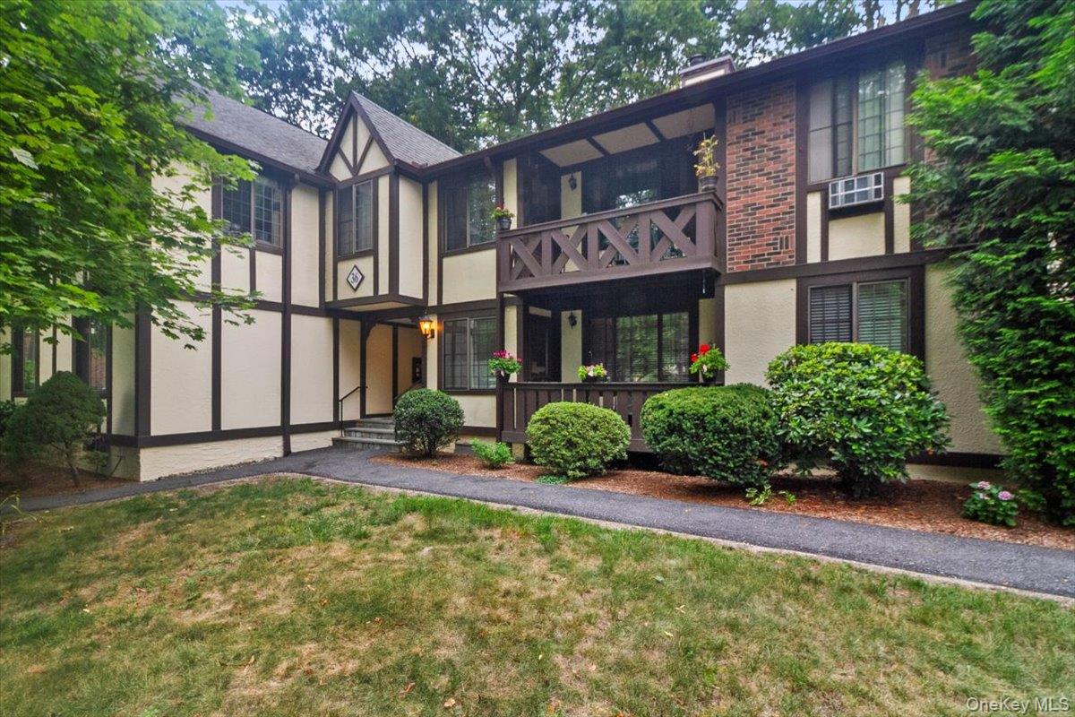 36 Foxwood Drive # 6, Pleasantville, NY 10570