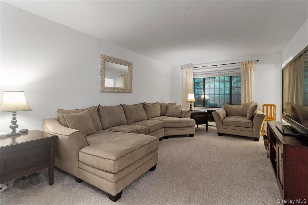 36 Foxwood Drive # 6, Pleasantville, NY 10570