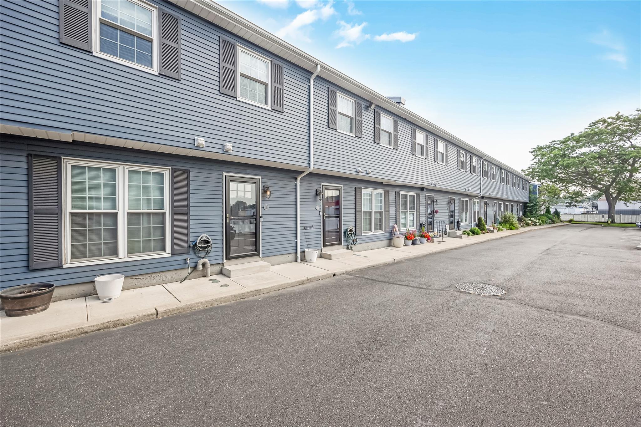 116 Westend Avenue # 21, Freeport, NY 11520