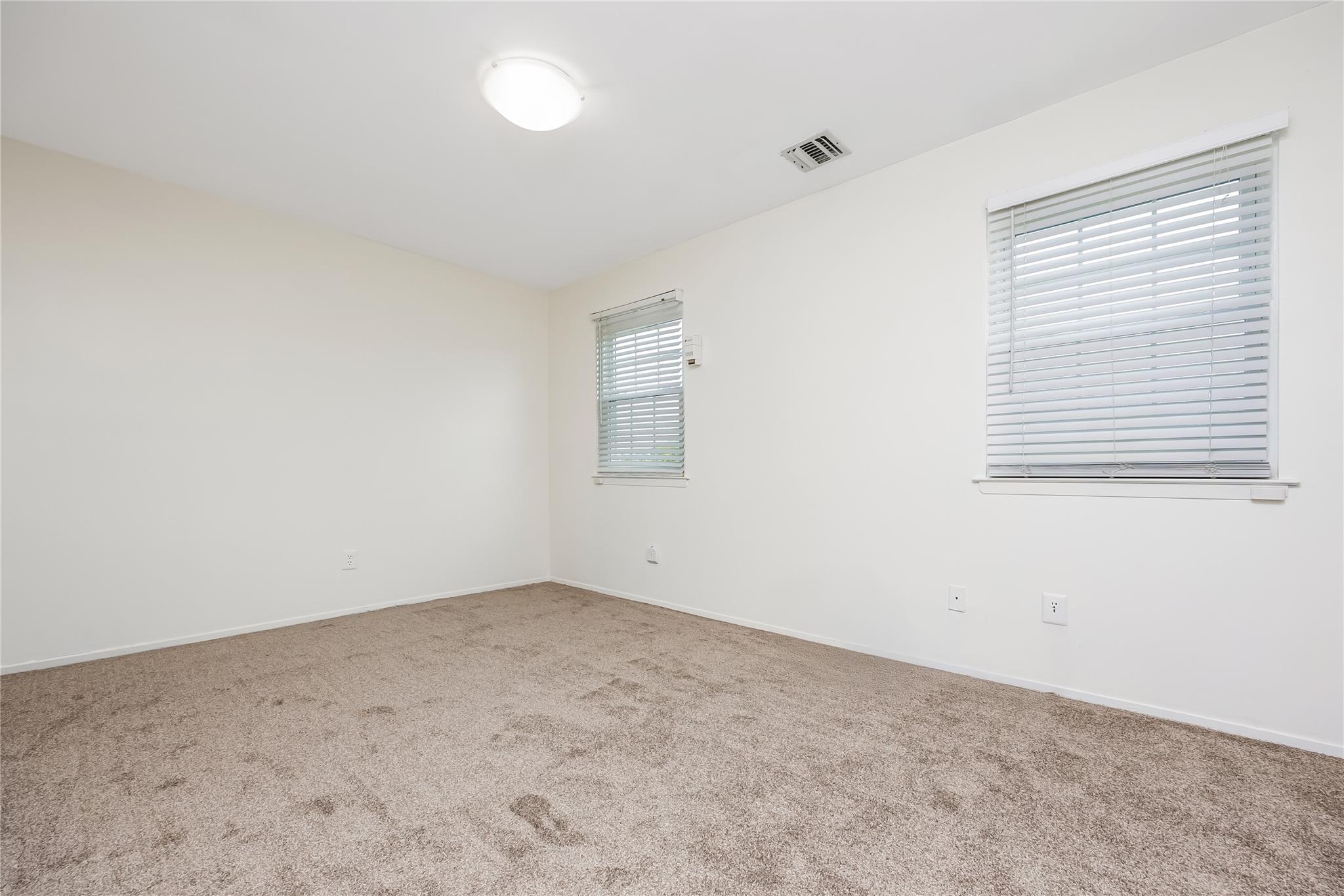 116 Westend Avenue # 21, Freeport, NY 11520