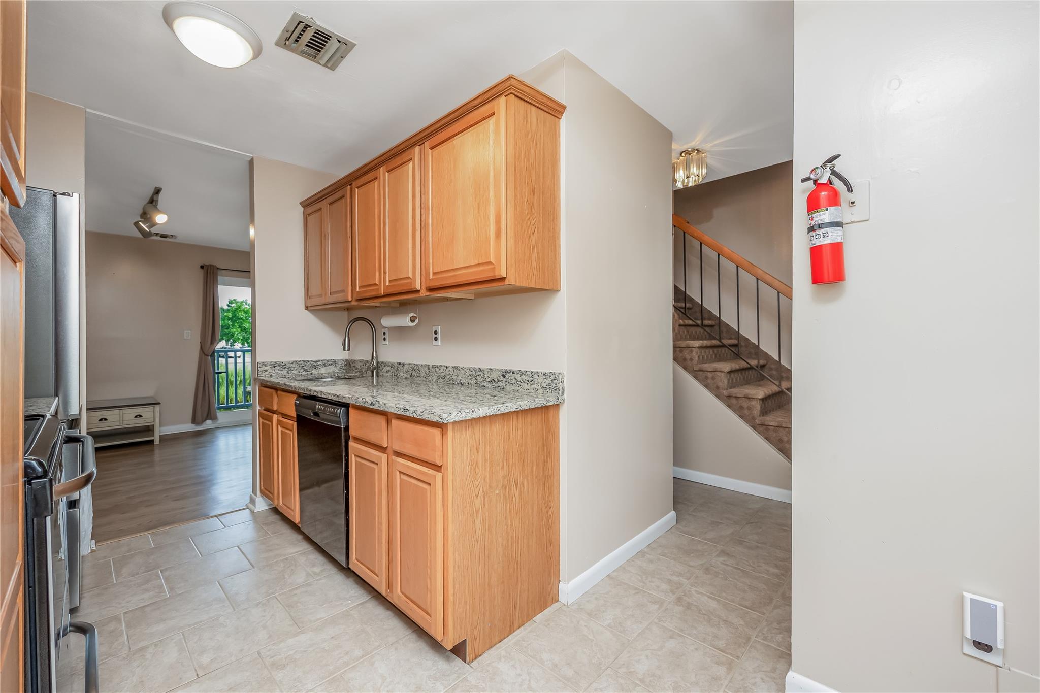 116 Westend Avenue # 21, Freeport, NY 11520