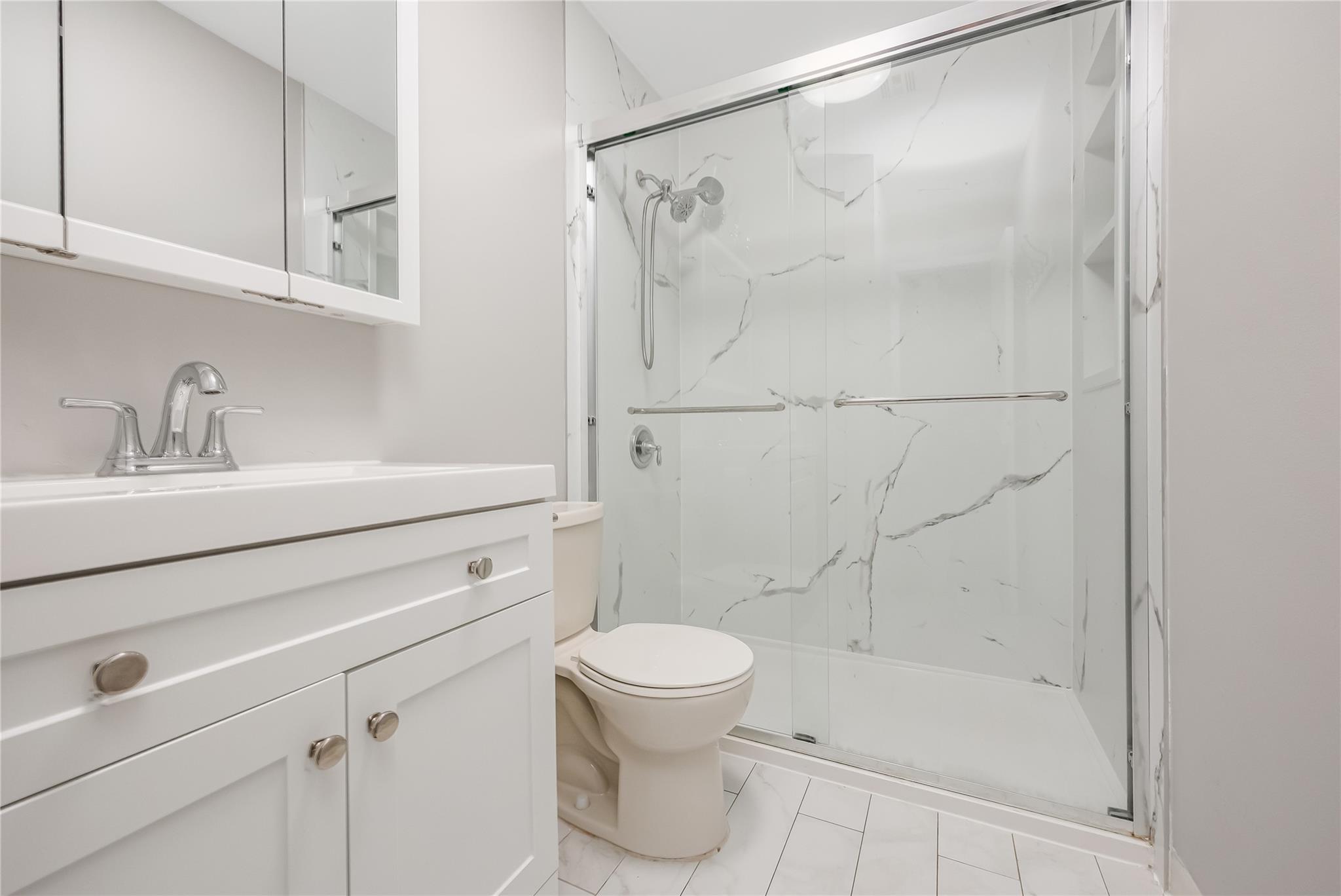 116 Westend Avenue # 21, Freeport, NY 11520