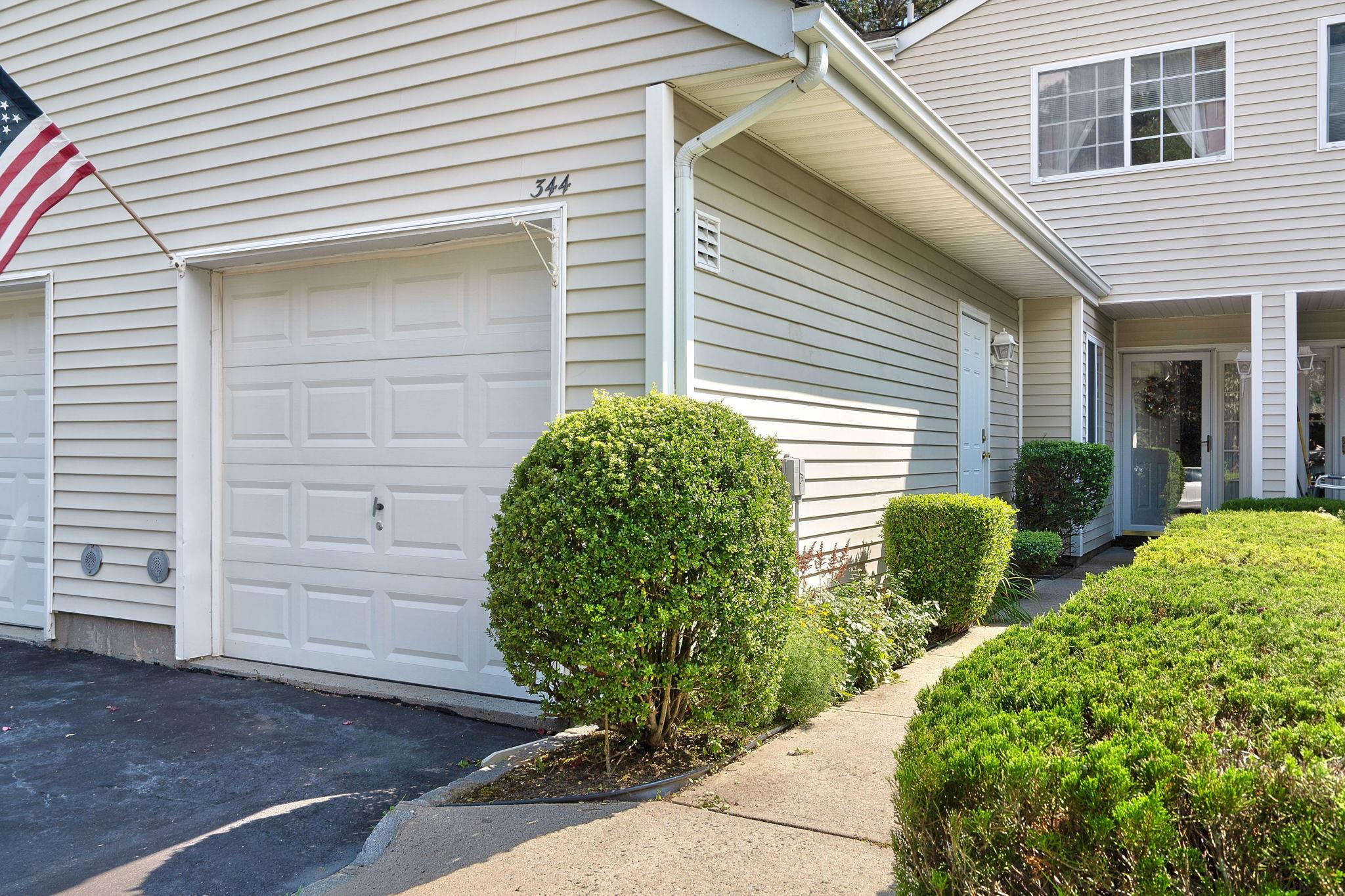 344 Colonial Circle, Manorville, NY 11949