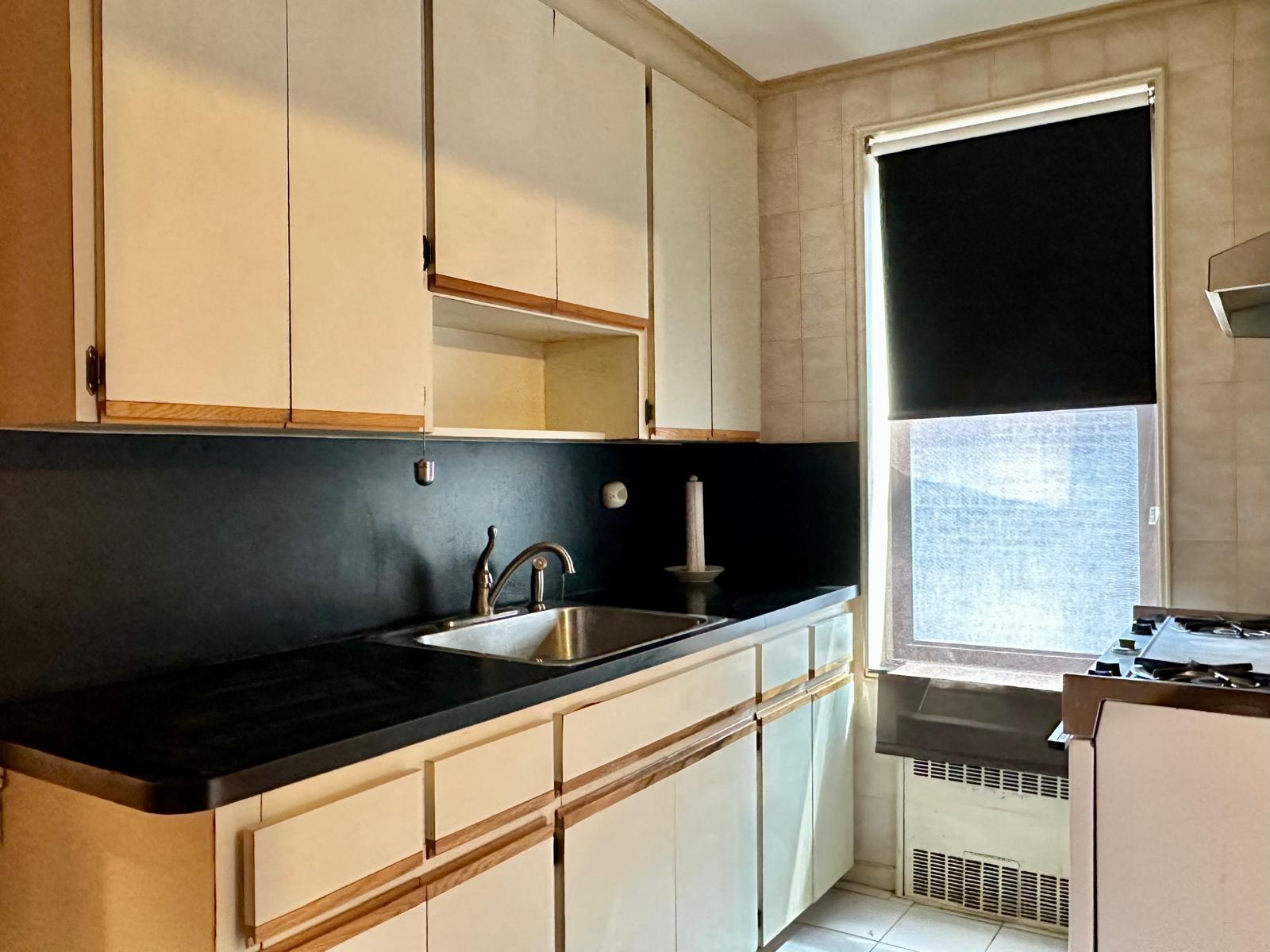 83-25 98th Street # 6P, Woodhaven, NY 11421