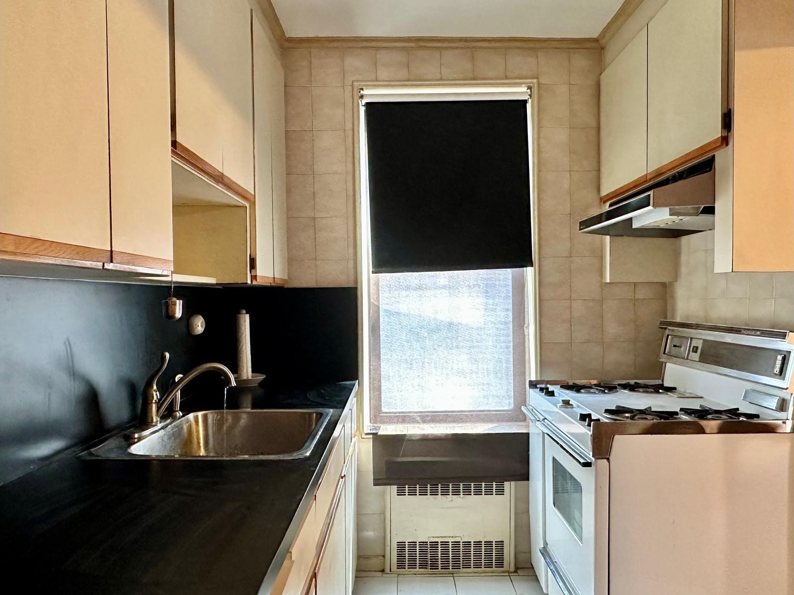 83-25 98th Street # 6P, Woodhaven, NY 11421