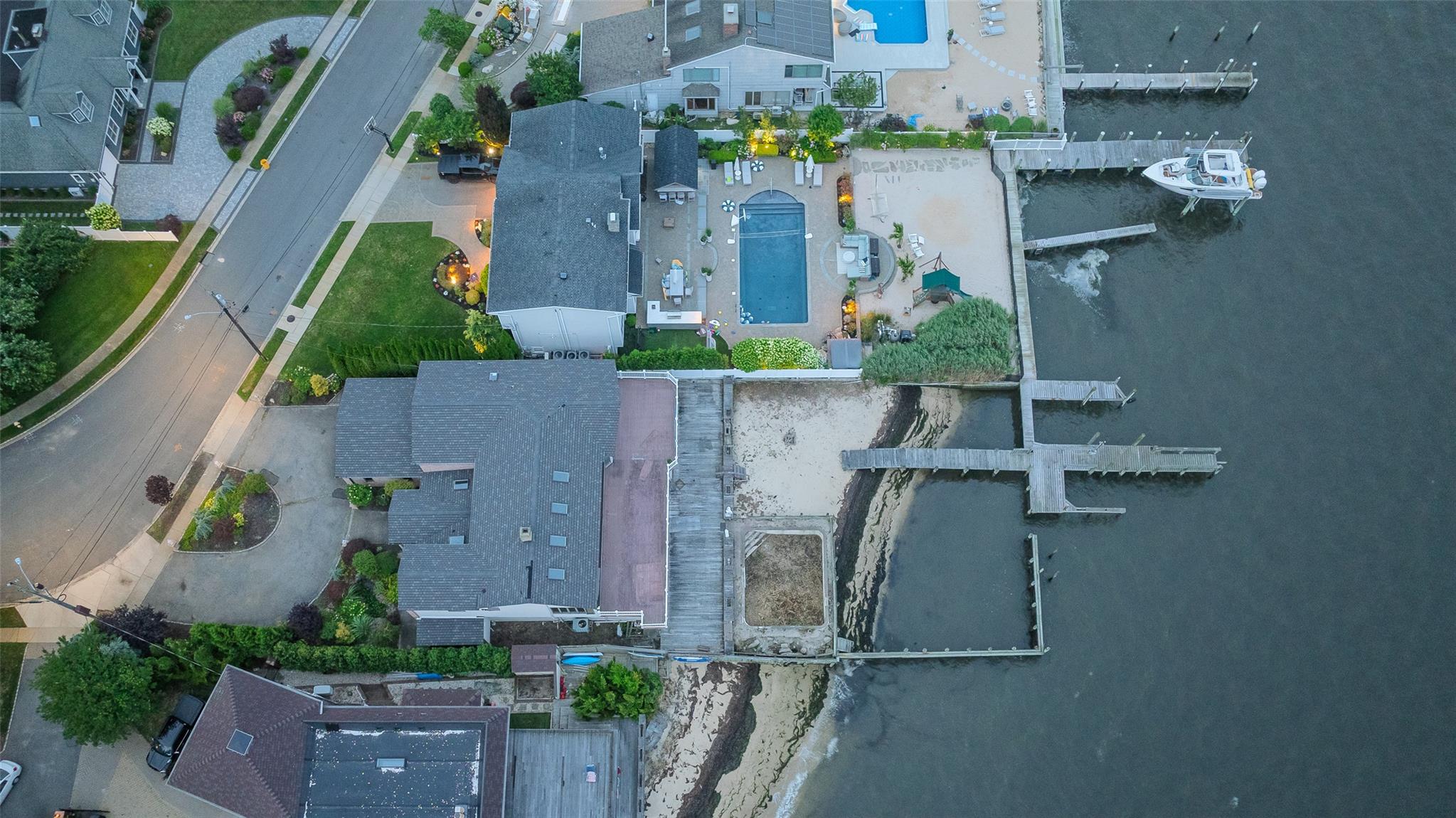 53 Clearwater Avenue, Massapequa, NY 11758