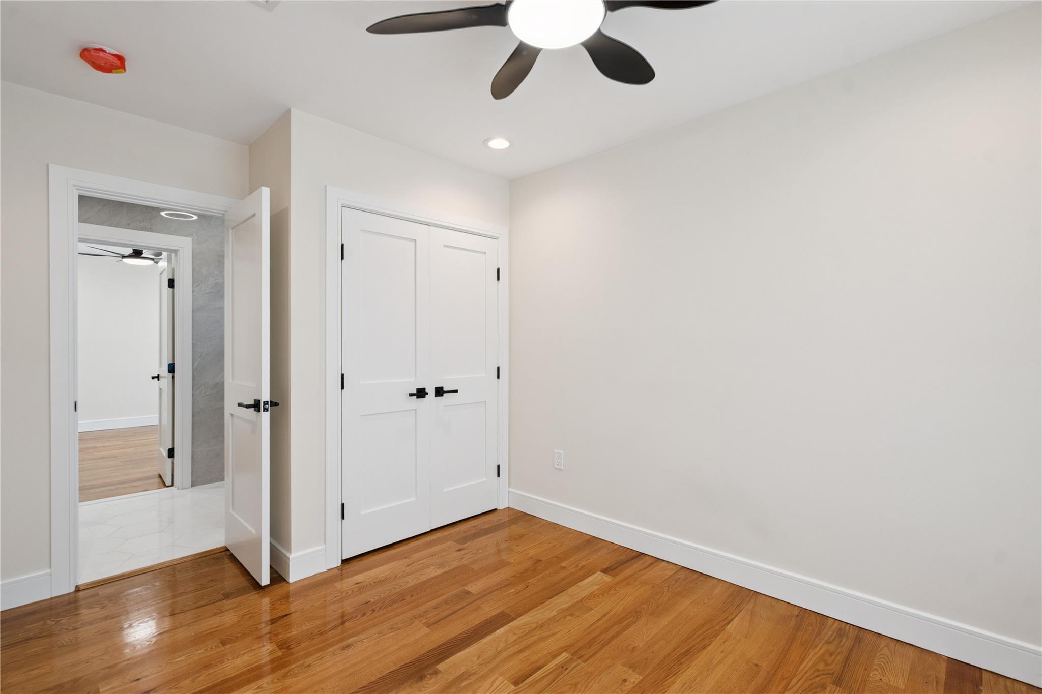 10 Locust Street, Hicksville, NY 11801