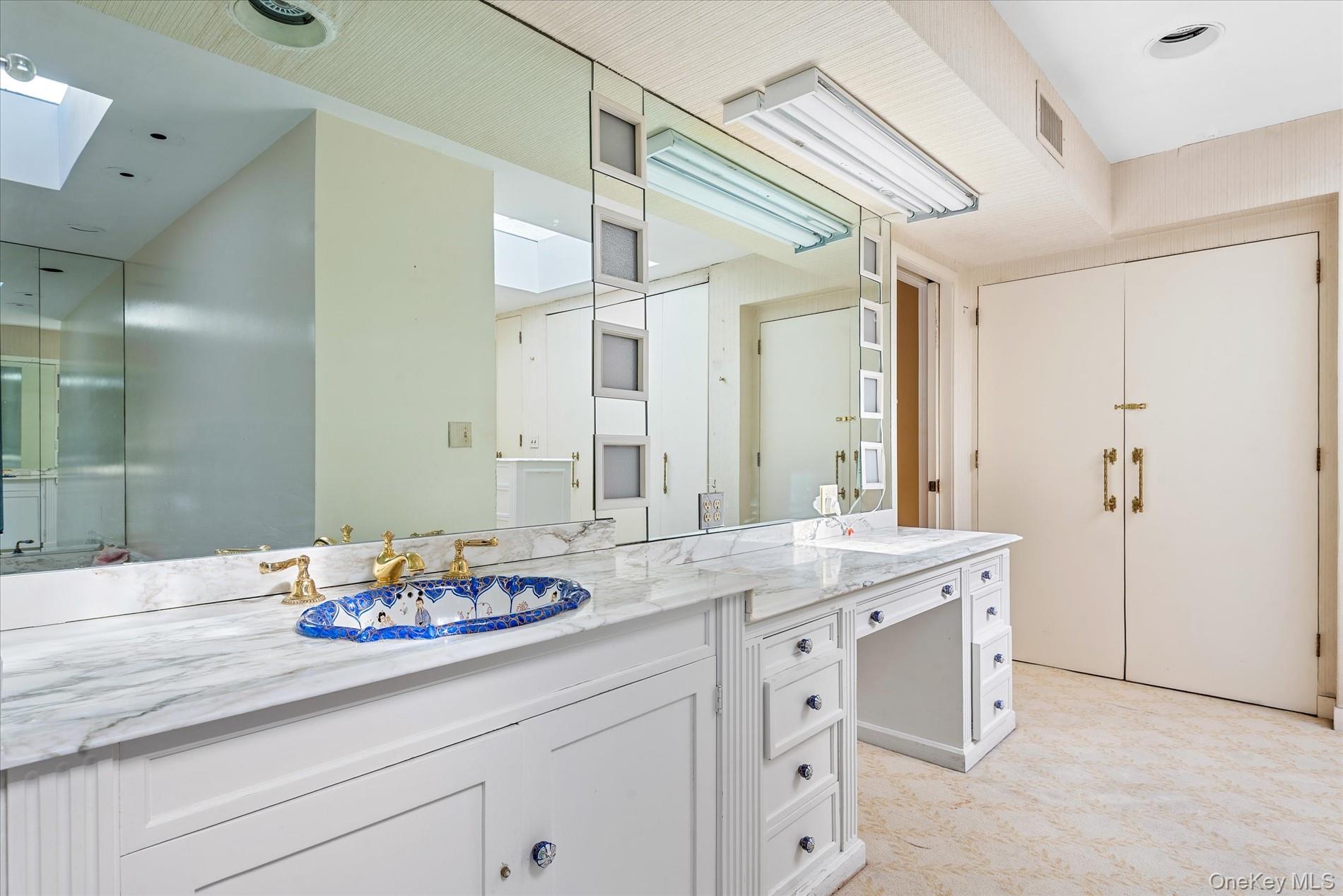 512 E Shore Road, Great Neck, NY 11024