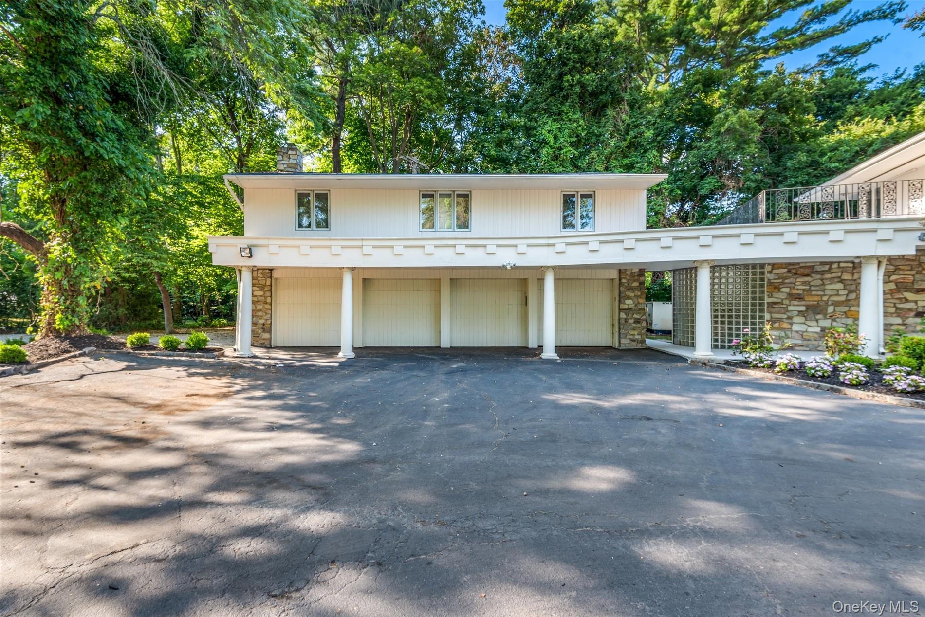 512 E Shore Road, Great Neck, NY 11024