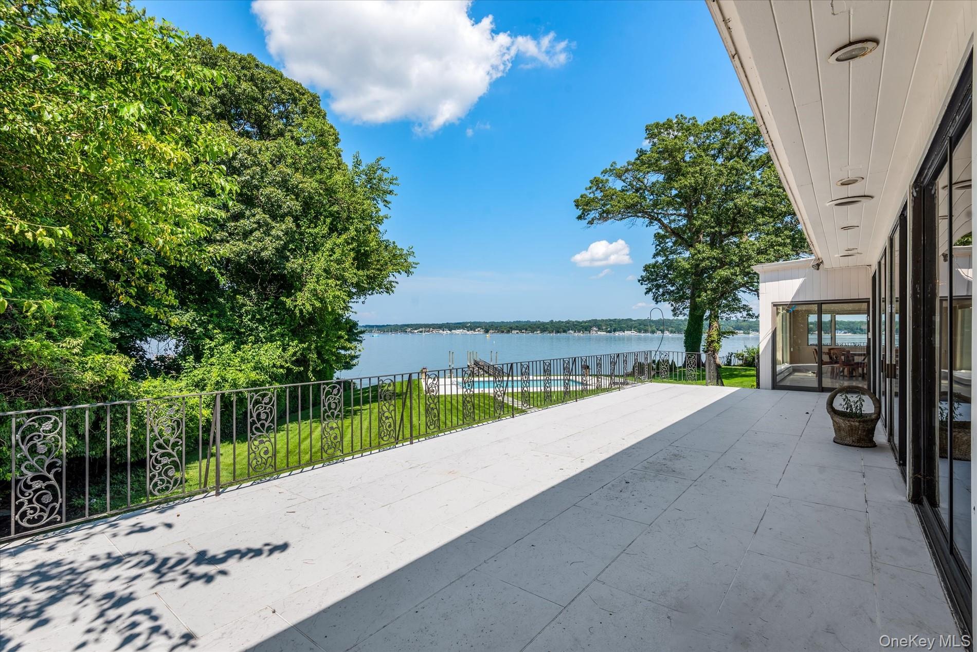 512 E Shore Road, Great Neck, NY 11024