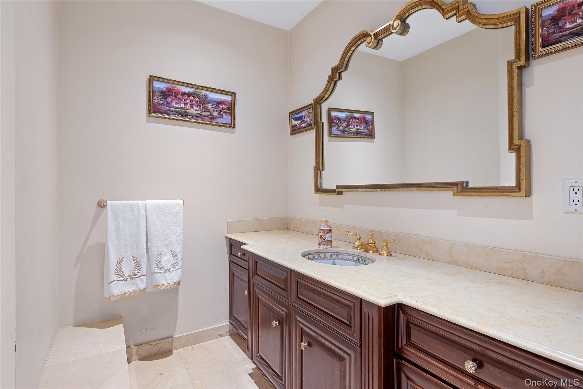 512 E Shore Road, Great Neck, NY 11024