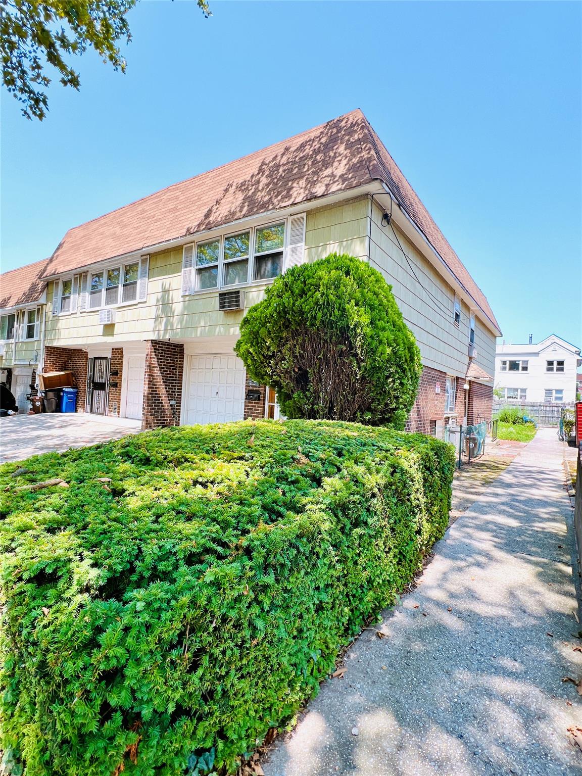 240-29 68th Avenue # 14, Douglaston, NY 11362