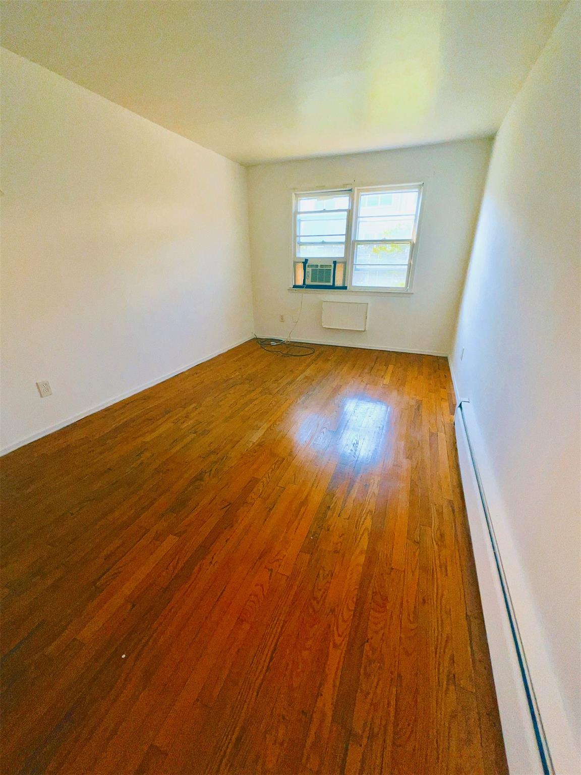 240-29 68th Avenue # 14, Douglaston, NY 11362