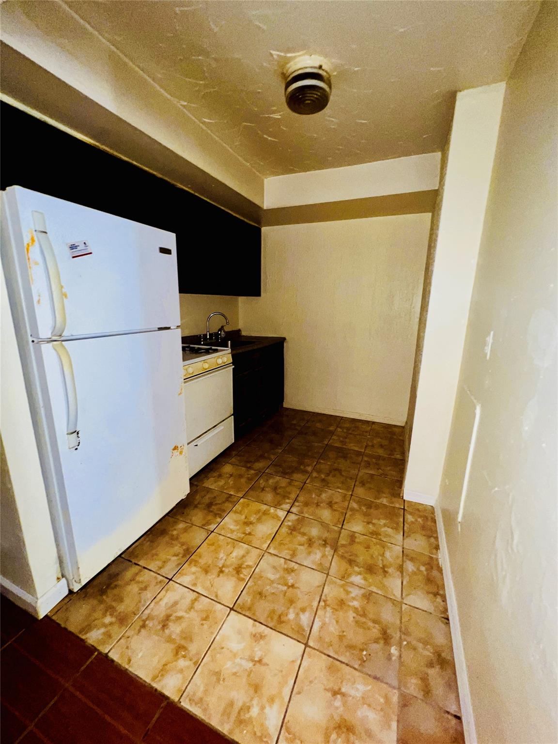 240-29 68th Avenue # 14, Douglaston, NY 11362