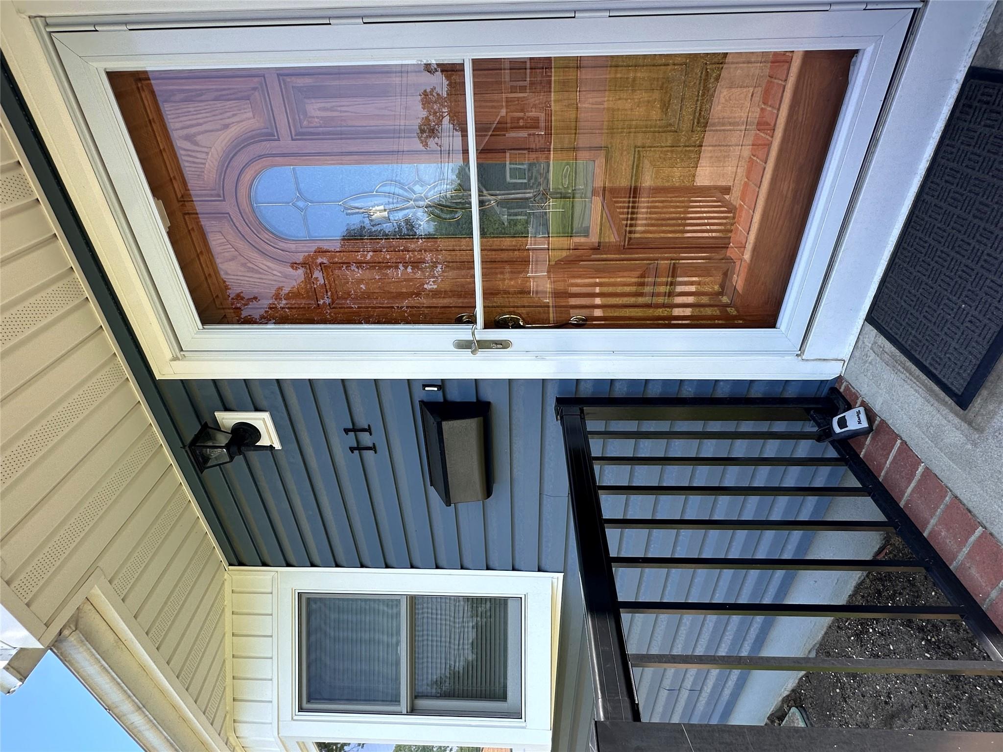 11 Southwood Lane, North Babylon, NY 11703