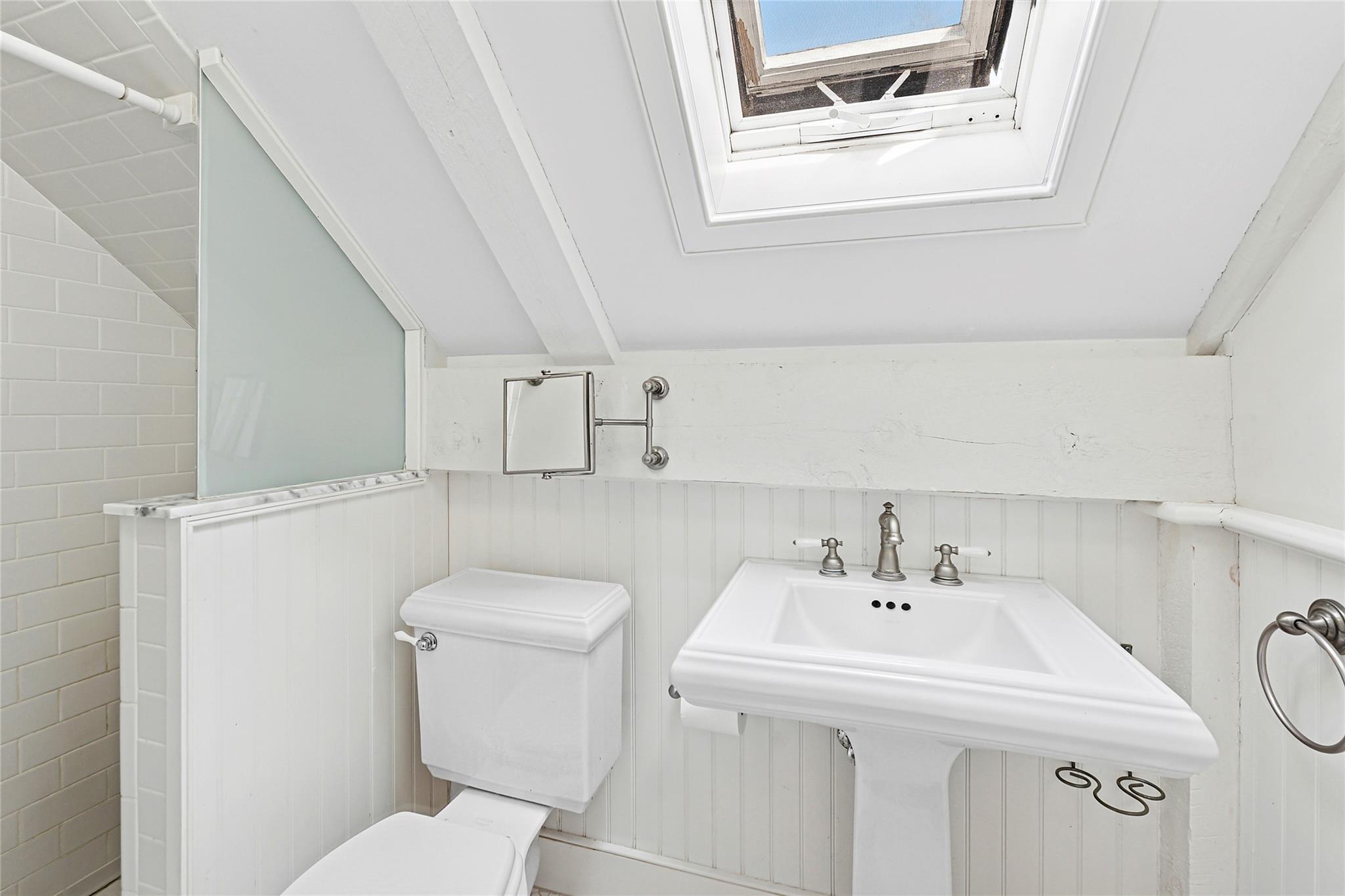 41 Swamp Road, East Hampton, NY 11937