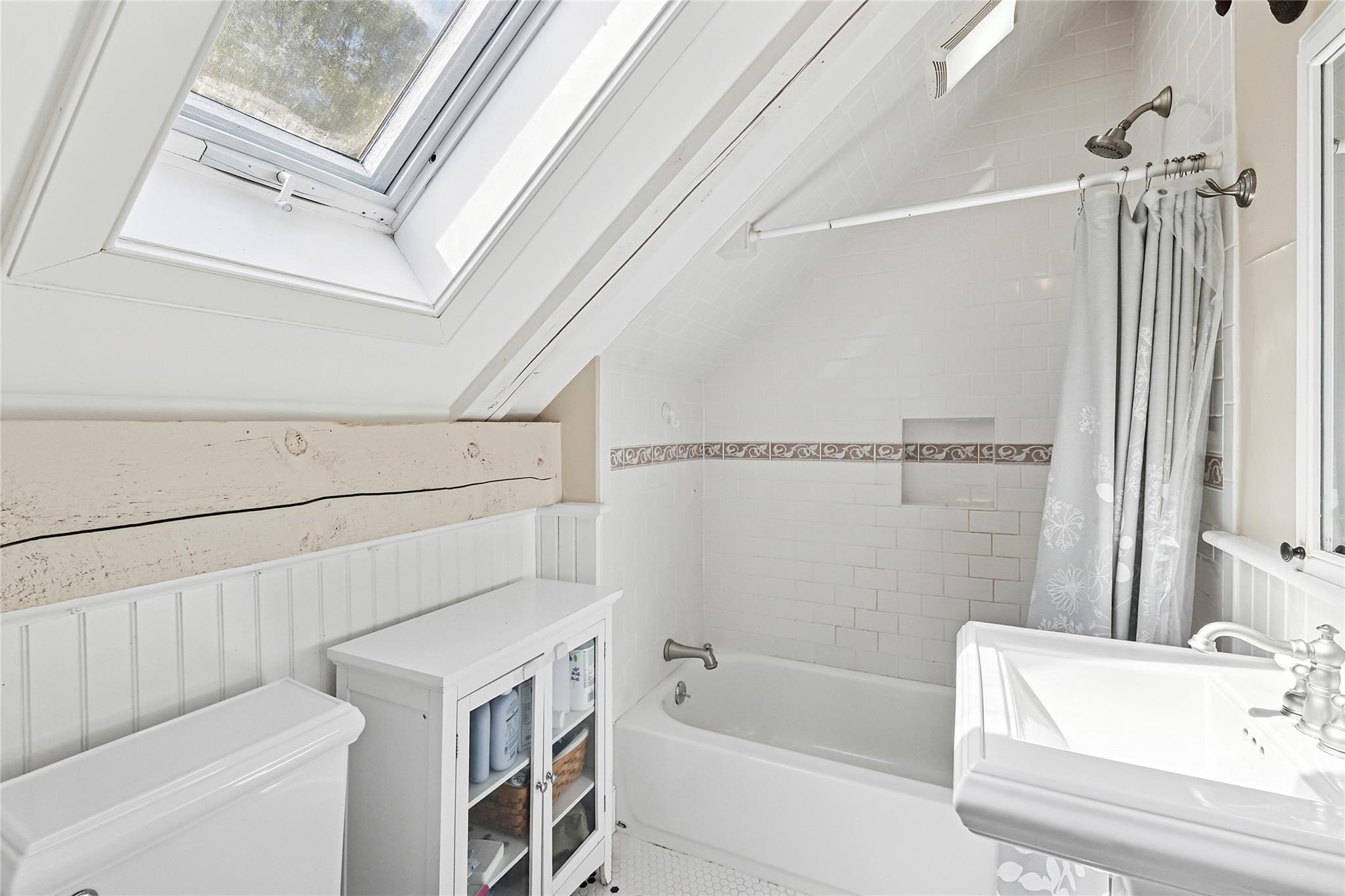 41 Swamp Road, East Hampton, NY 11937