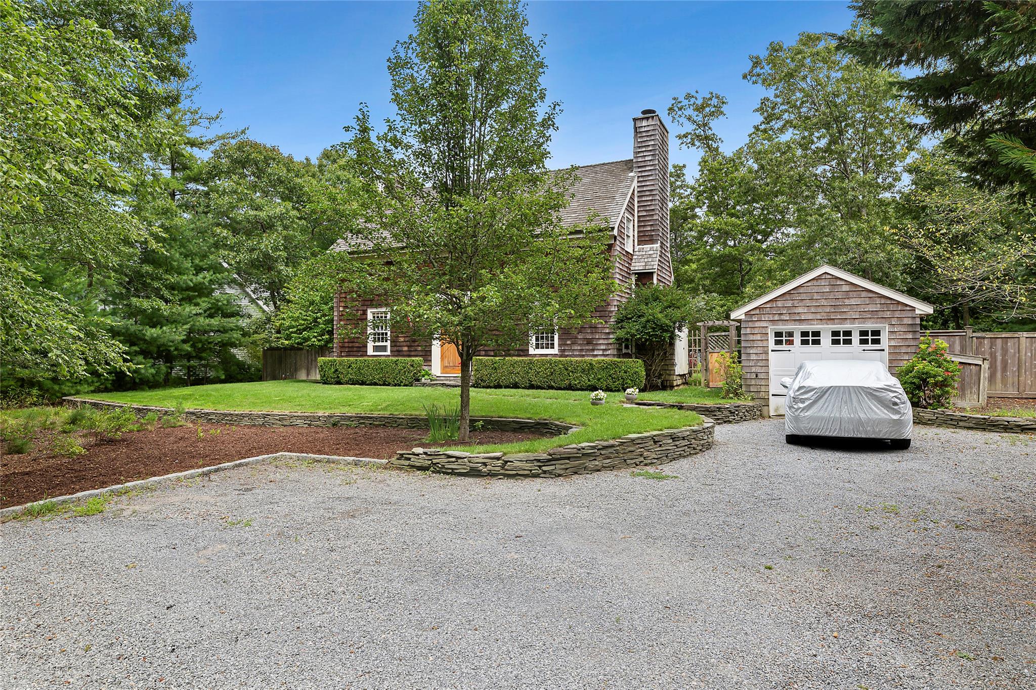 41 Swamp Road, East Hampton, NY 11937