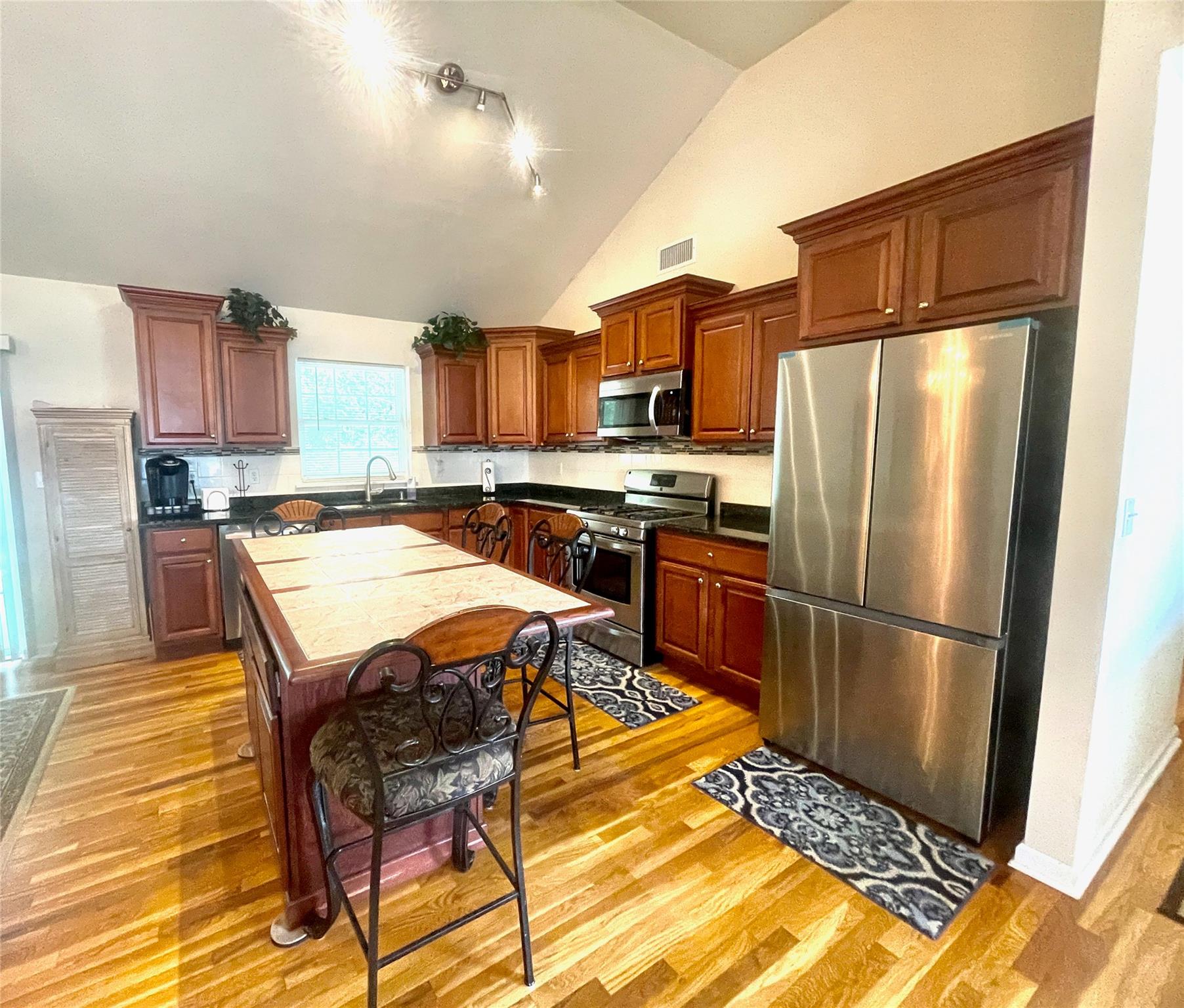 24 3rd Street, Middletown, NY 10940