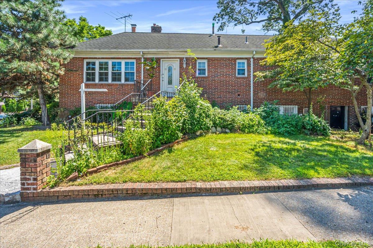 8702 188th Street, Jamaica Estates, NY 11423