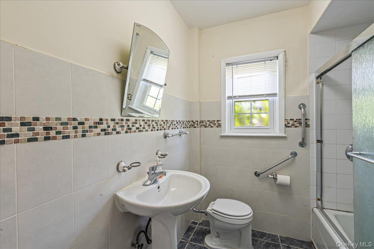 8702 188th Street, Jamaica Estates, NY 11423