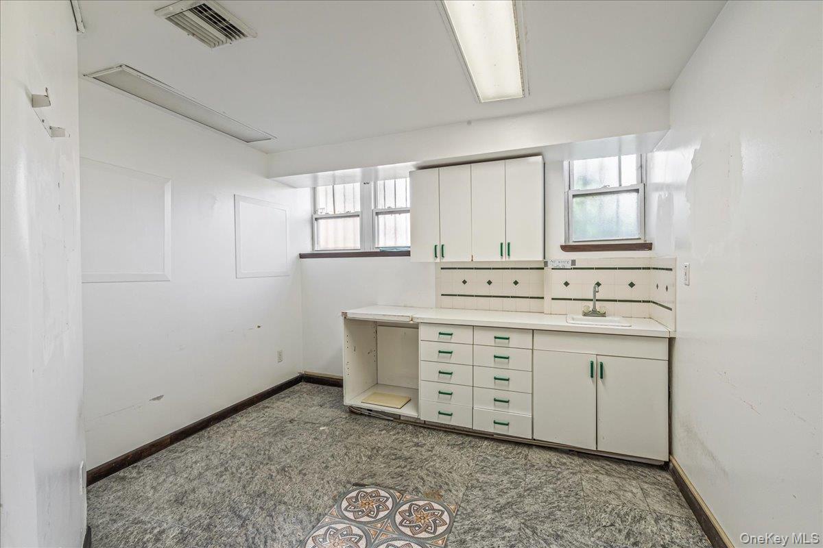 8702 188th Street, Jamaica Estates, NY 11423