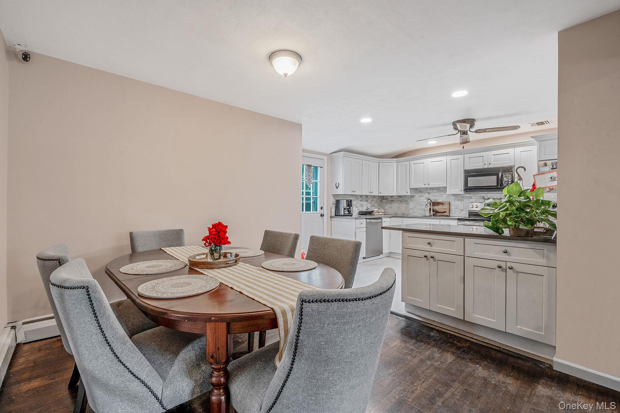 39 Aron Drive, Bohemia, NY 11716