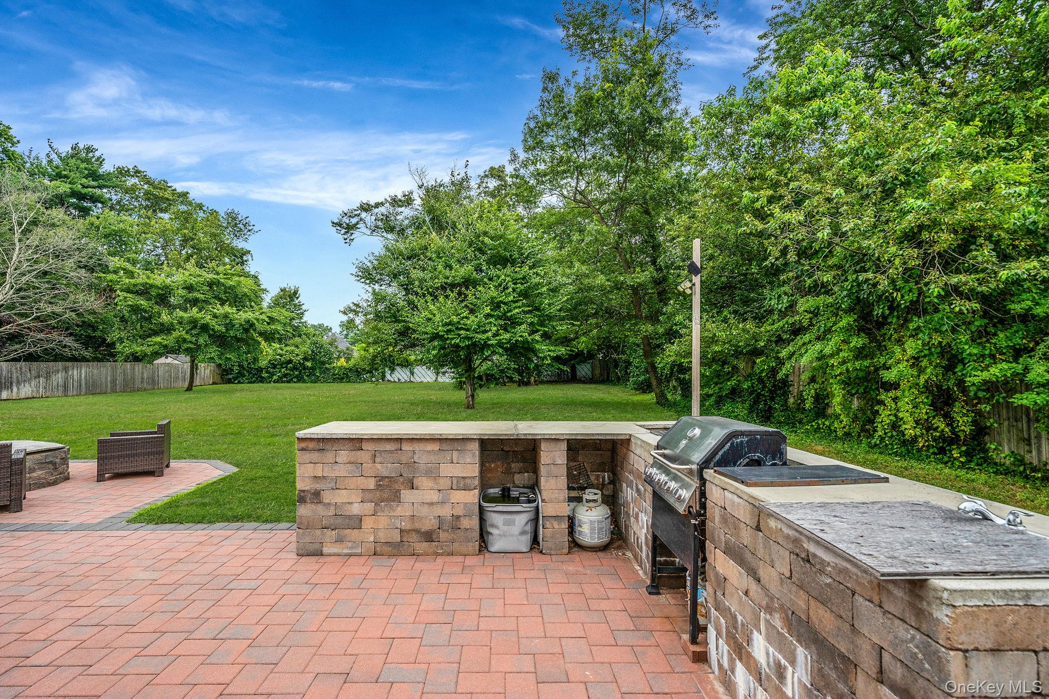 39 Aron Drive, Bohemia, NY 11716