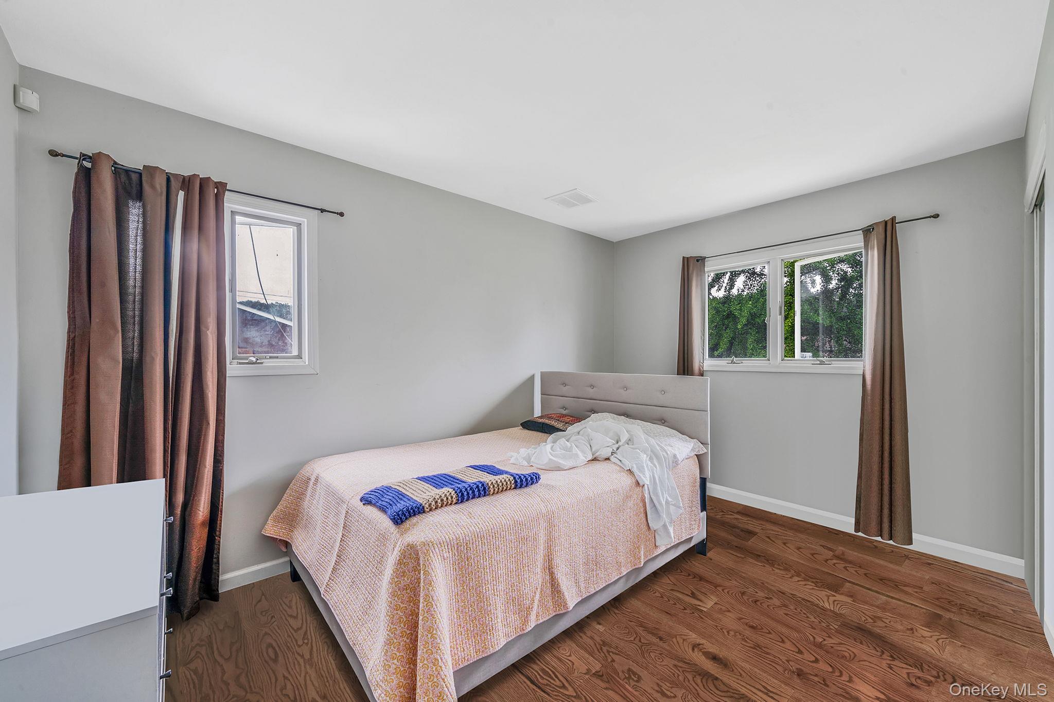 39 Aron Drive, Bohemia, NY 11716