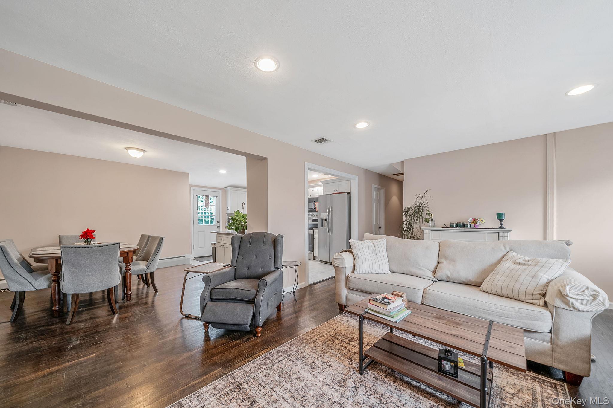 39 Aron Drive, Bohemia, NY 11716