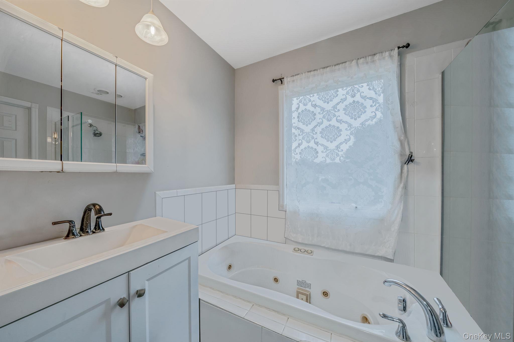 39 Aron Drive, Bohemia, NY 11716