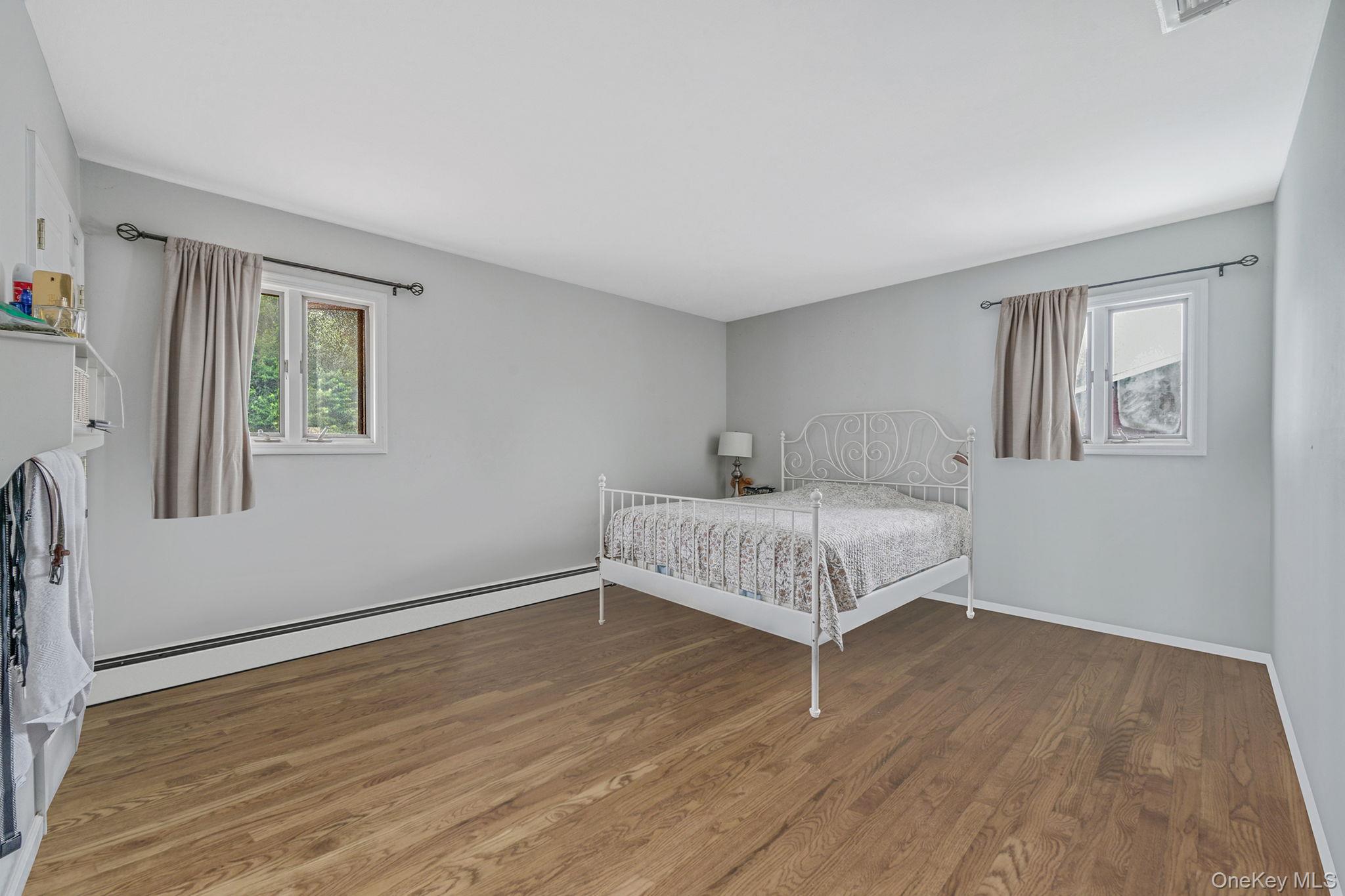 39 Aron Drive, Bohemia, NY 11716