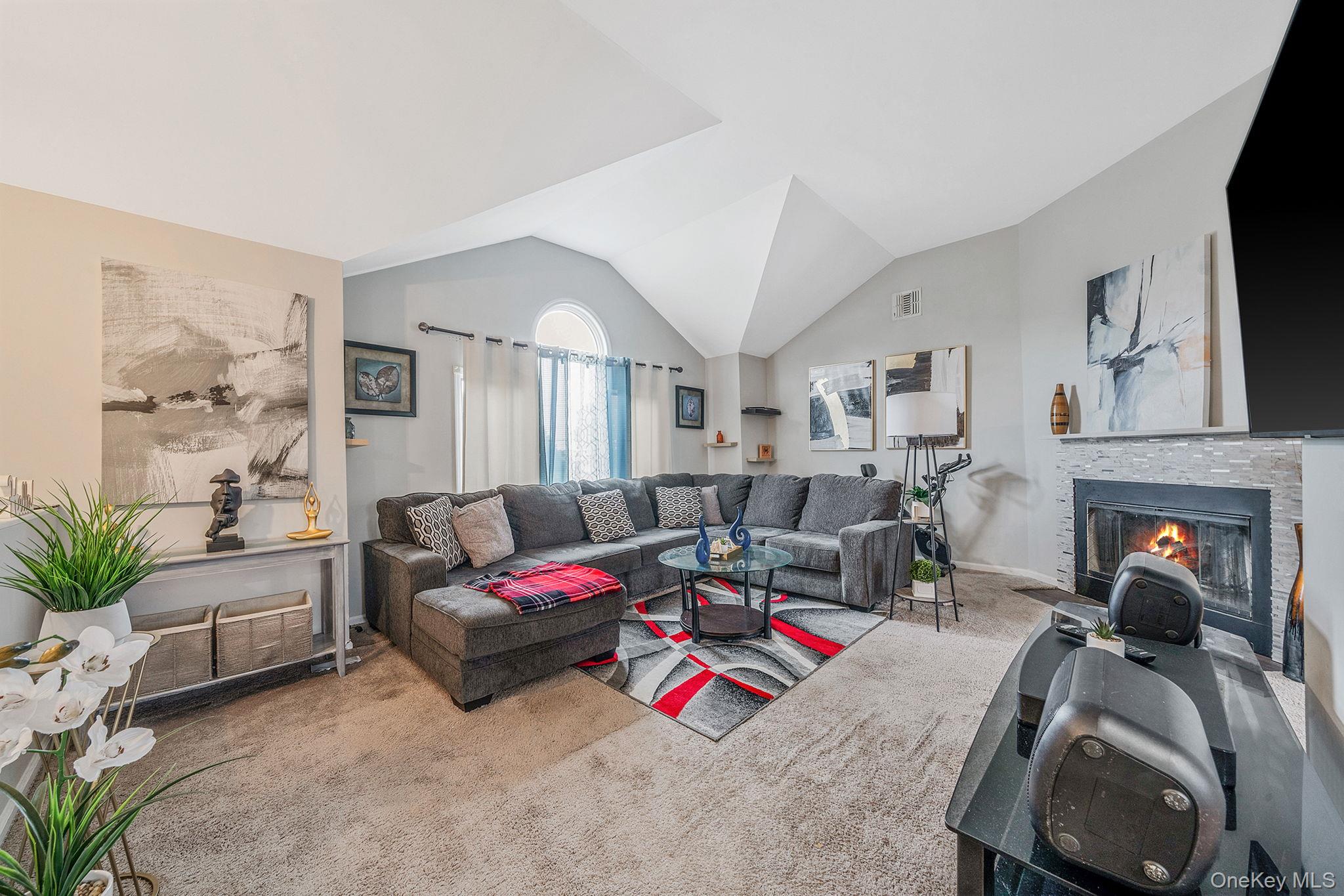 39 Aron Drive, Bohemia, NY 11716