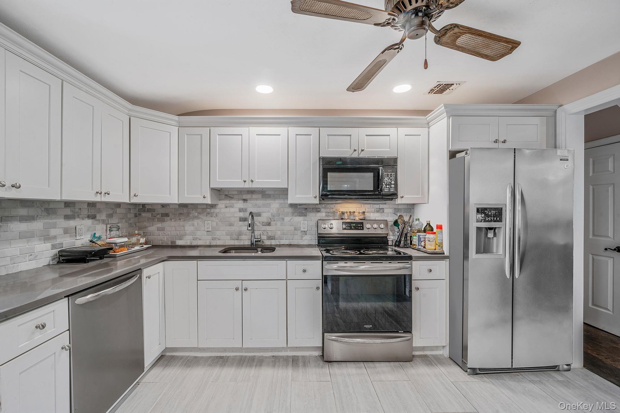 39 Aron Drive, Bohemia, NY 11716