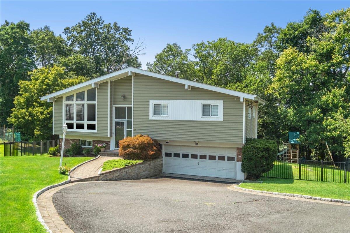 8 Tappan Terrace, Ardsley, NY 10502