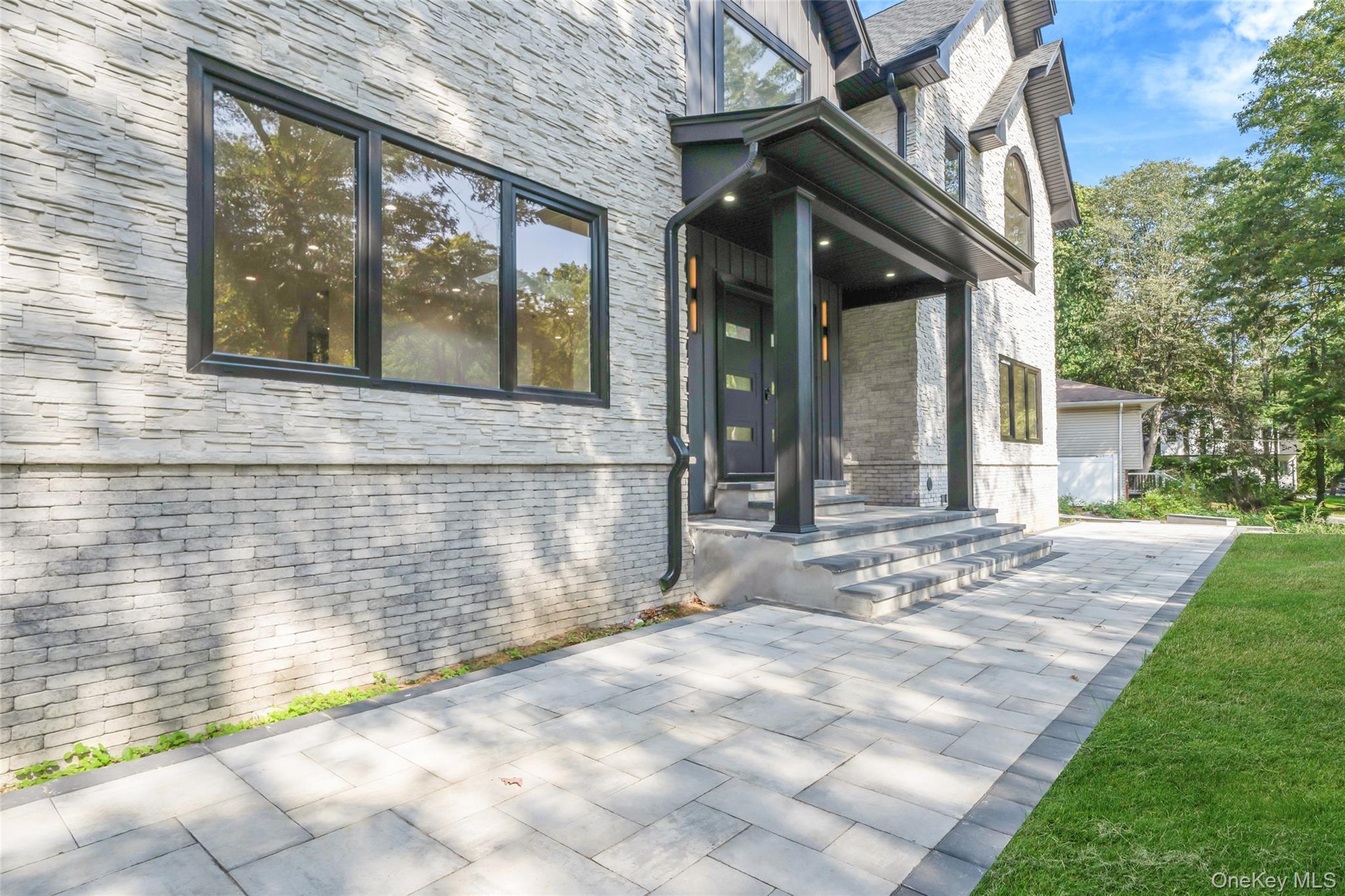 628 Meadow Road, Smithtown, NY 11754