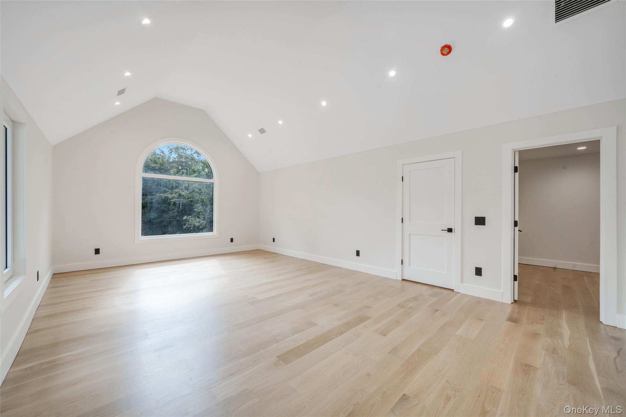 628 Meadow Road, Smithtown, NY 11754