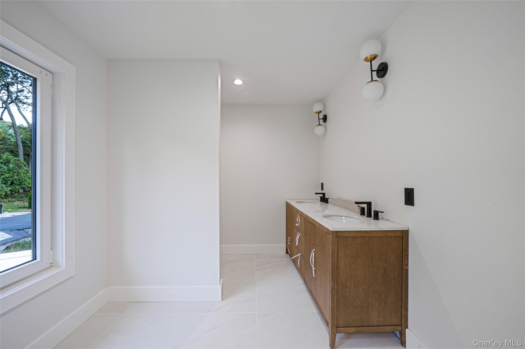 628 Meadow Road, Smithtown, NY 11754