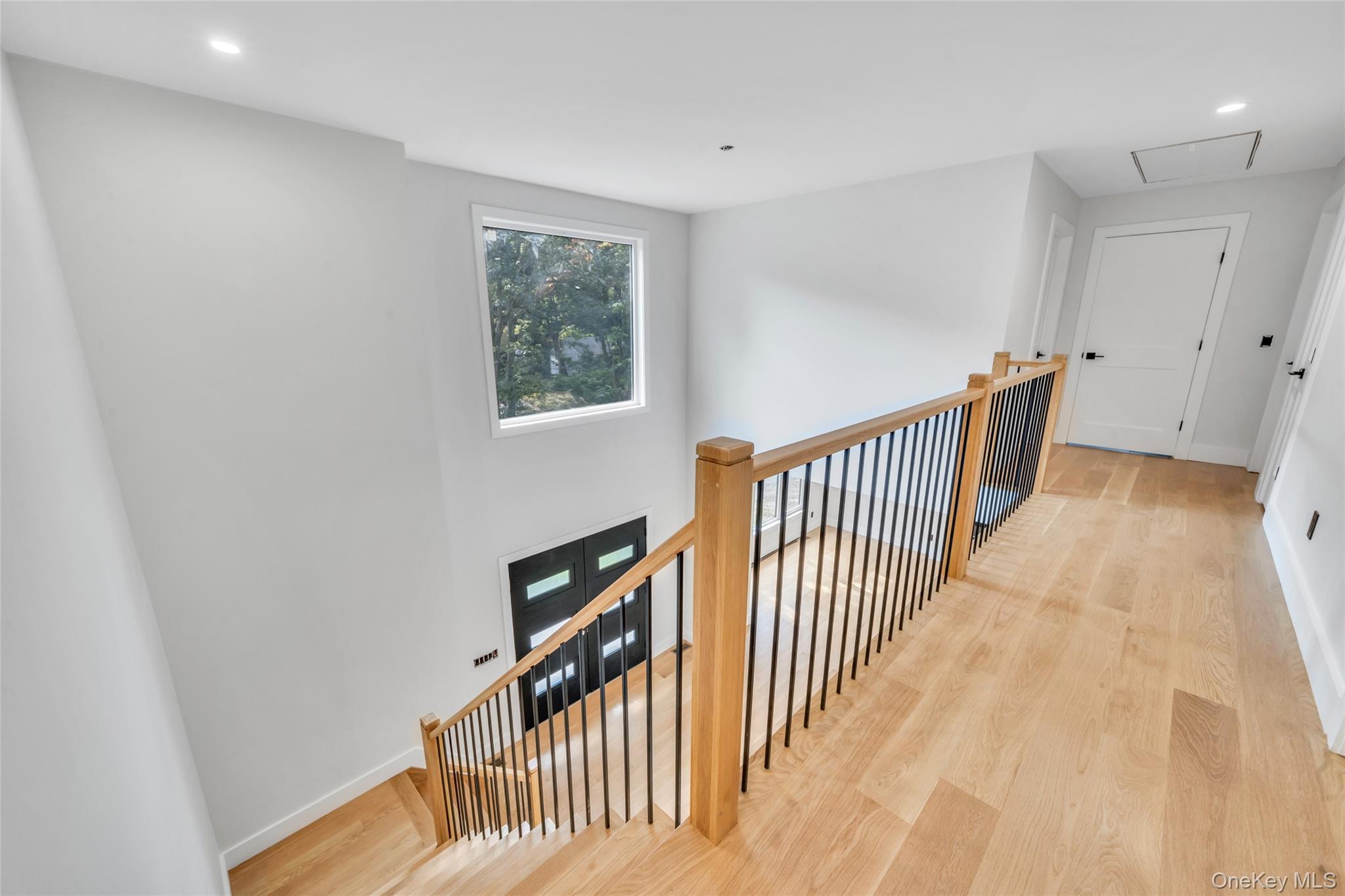 628 Meadow Road, Smithtown, NY 11754