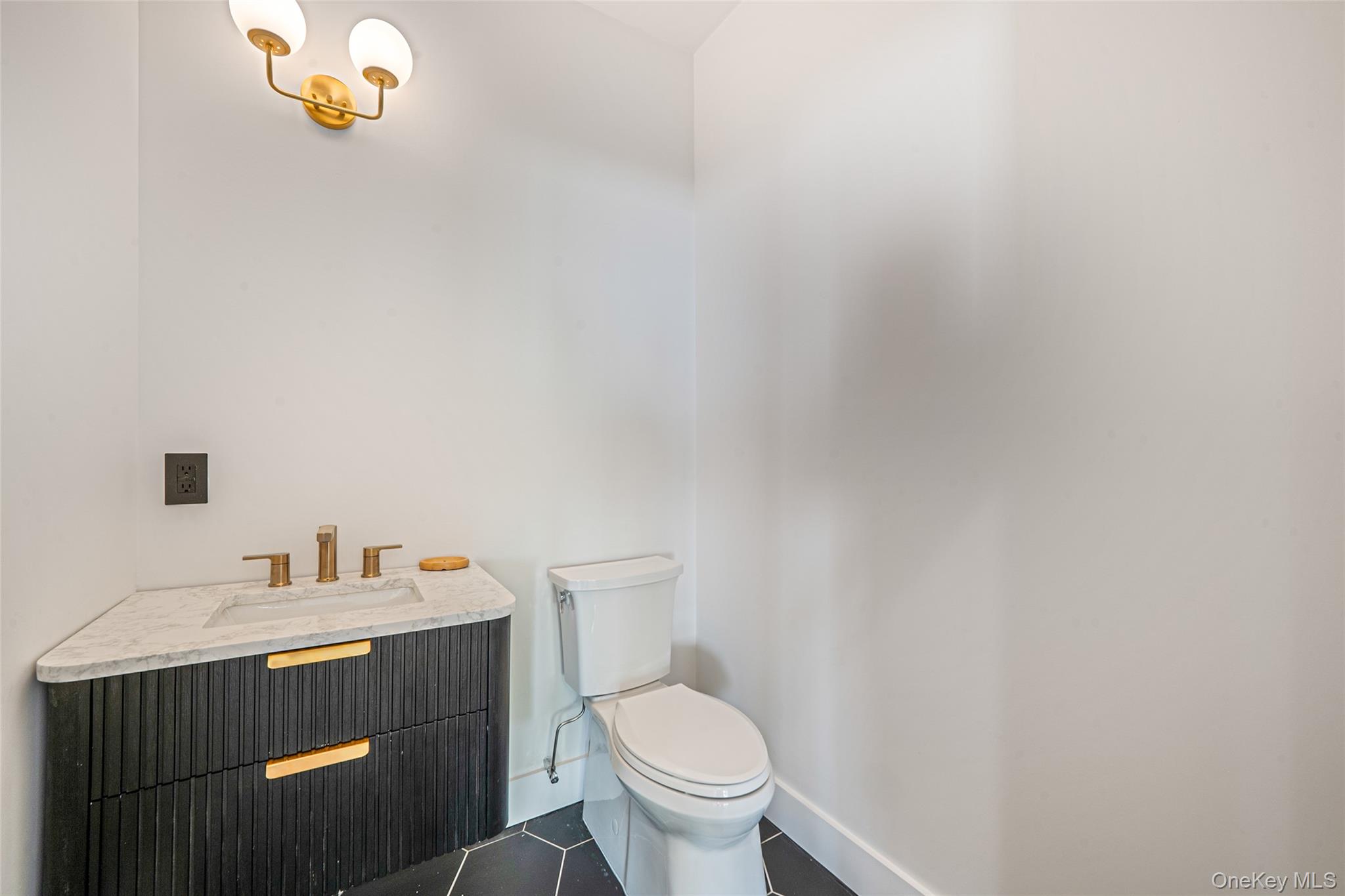 628 Meadow Road, Smithtown, NY 11754