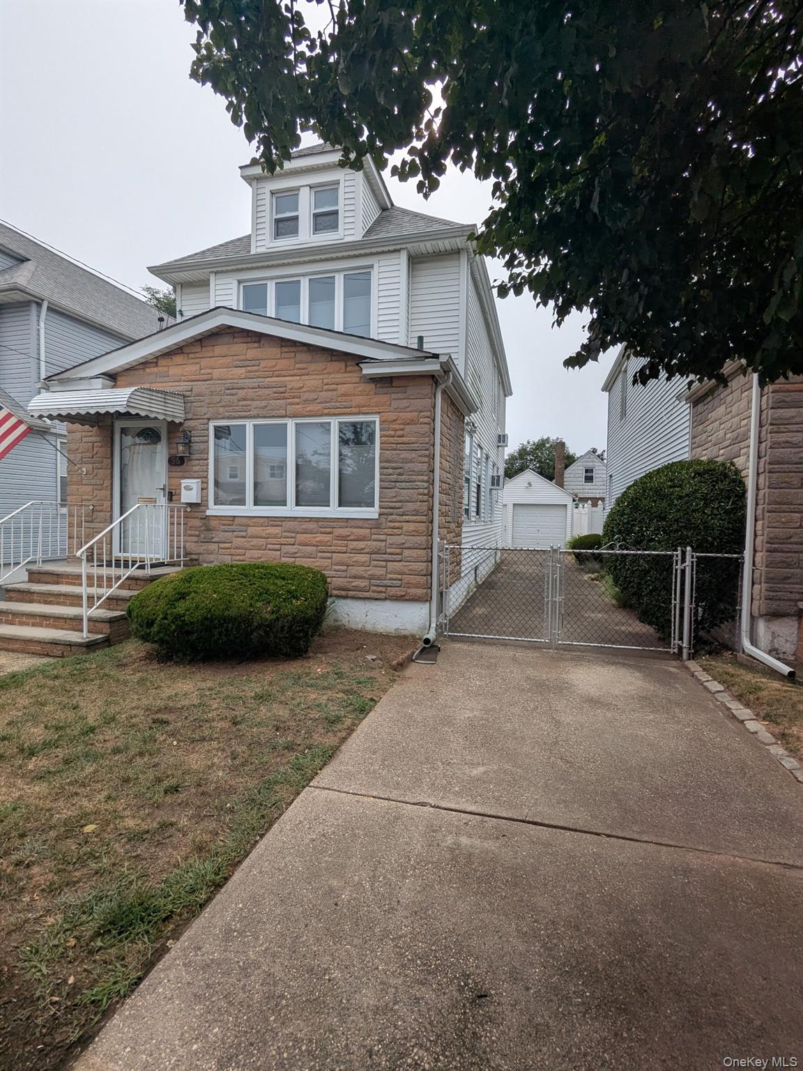 56 Fendale Street, Franklin Square, NY 11010