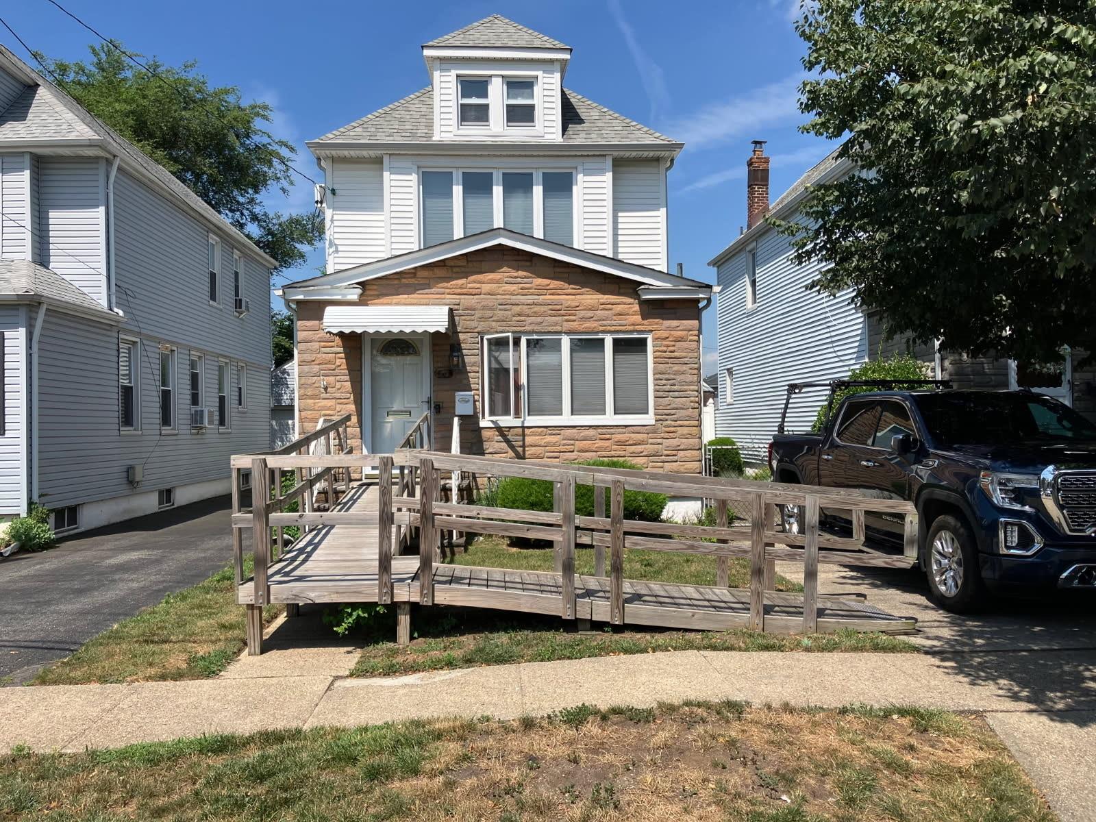56 Fendale Street, Franklin Square, NY 11010