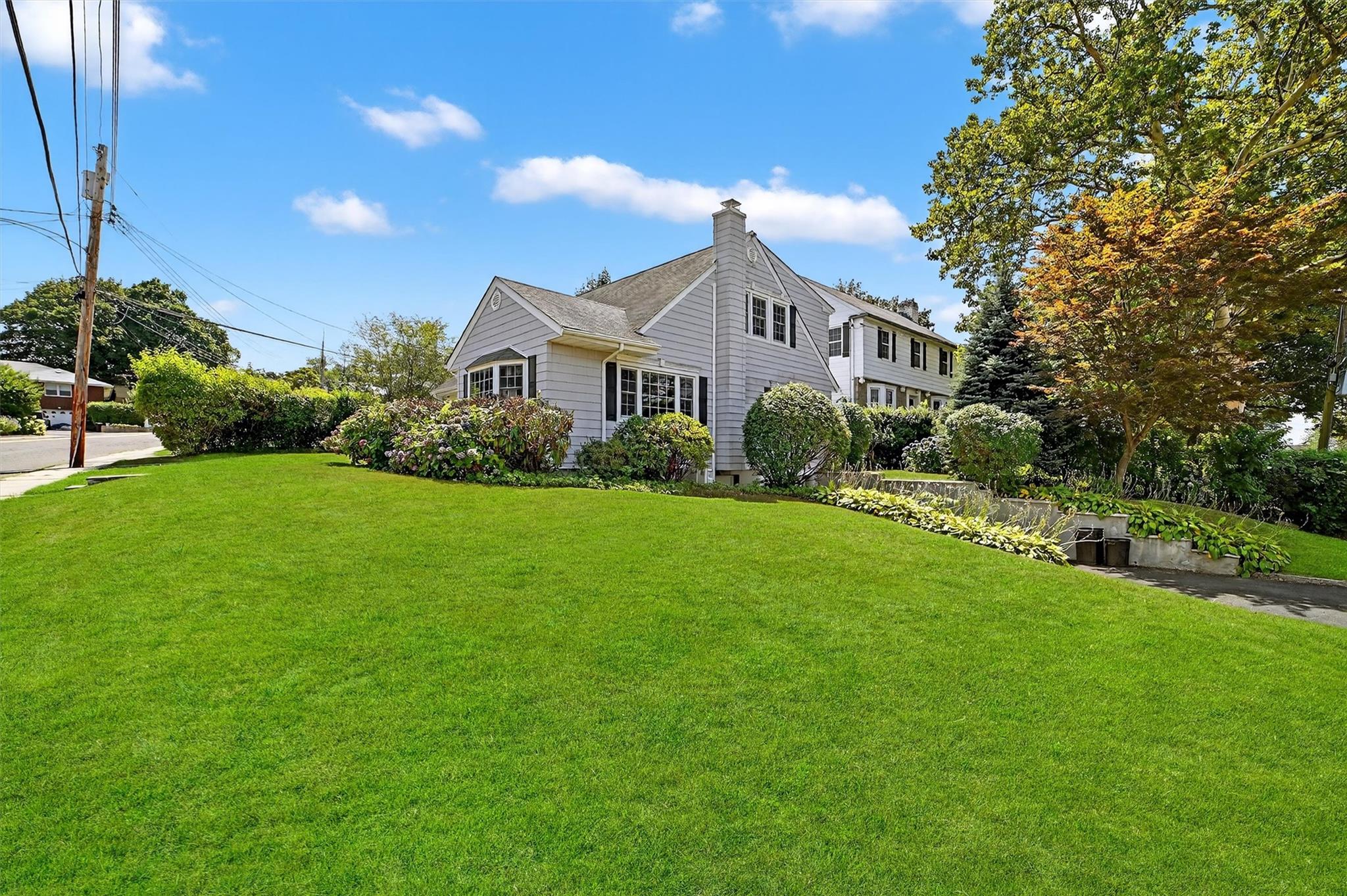 44 Standish Avenue, Yonkers, NY 10710