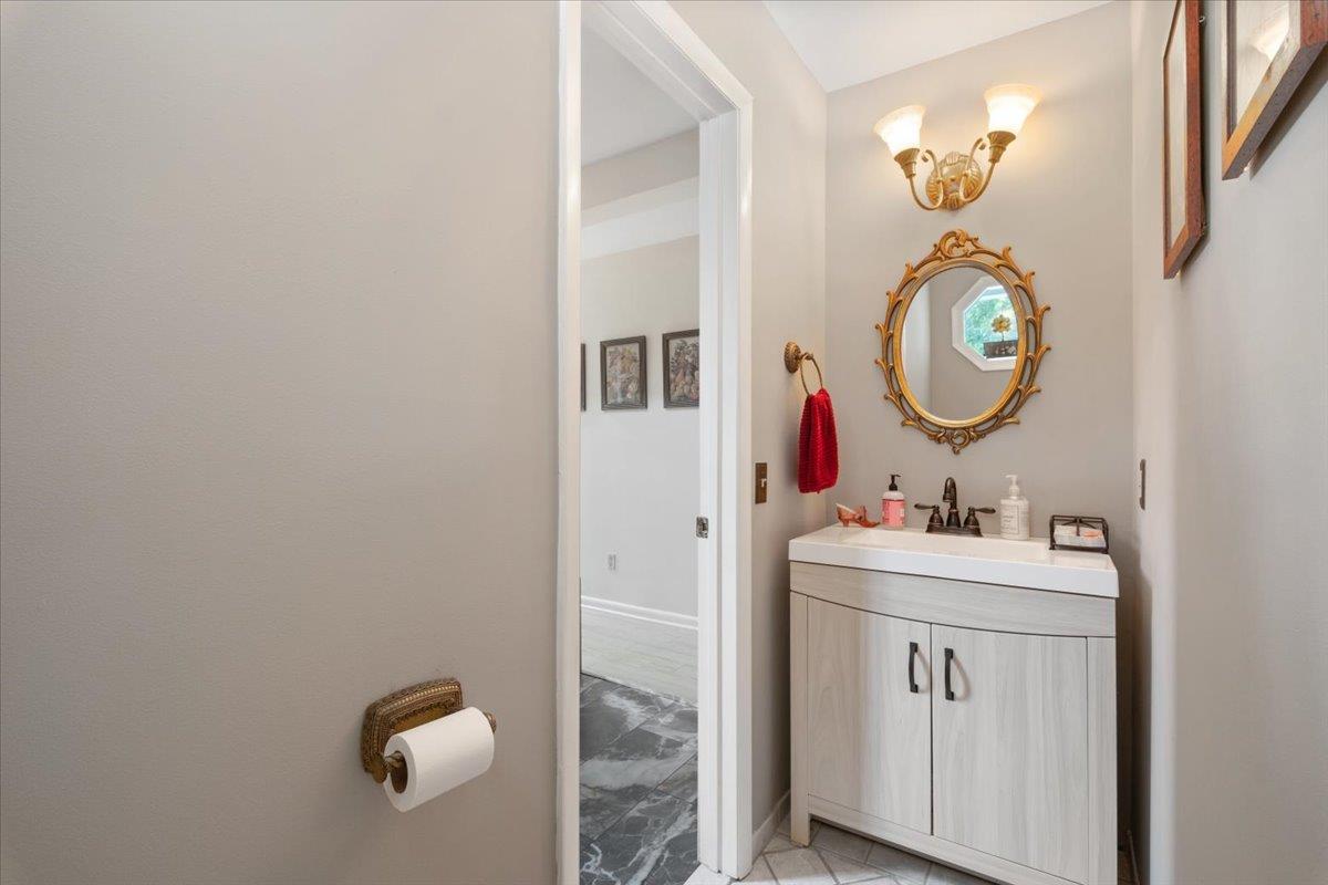 54 Tennis Court Lane # 54, Mohegan Lake, NY 10547