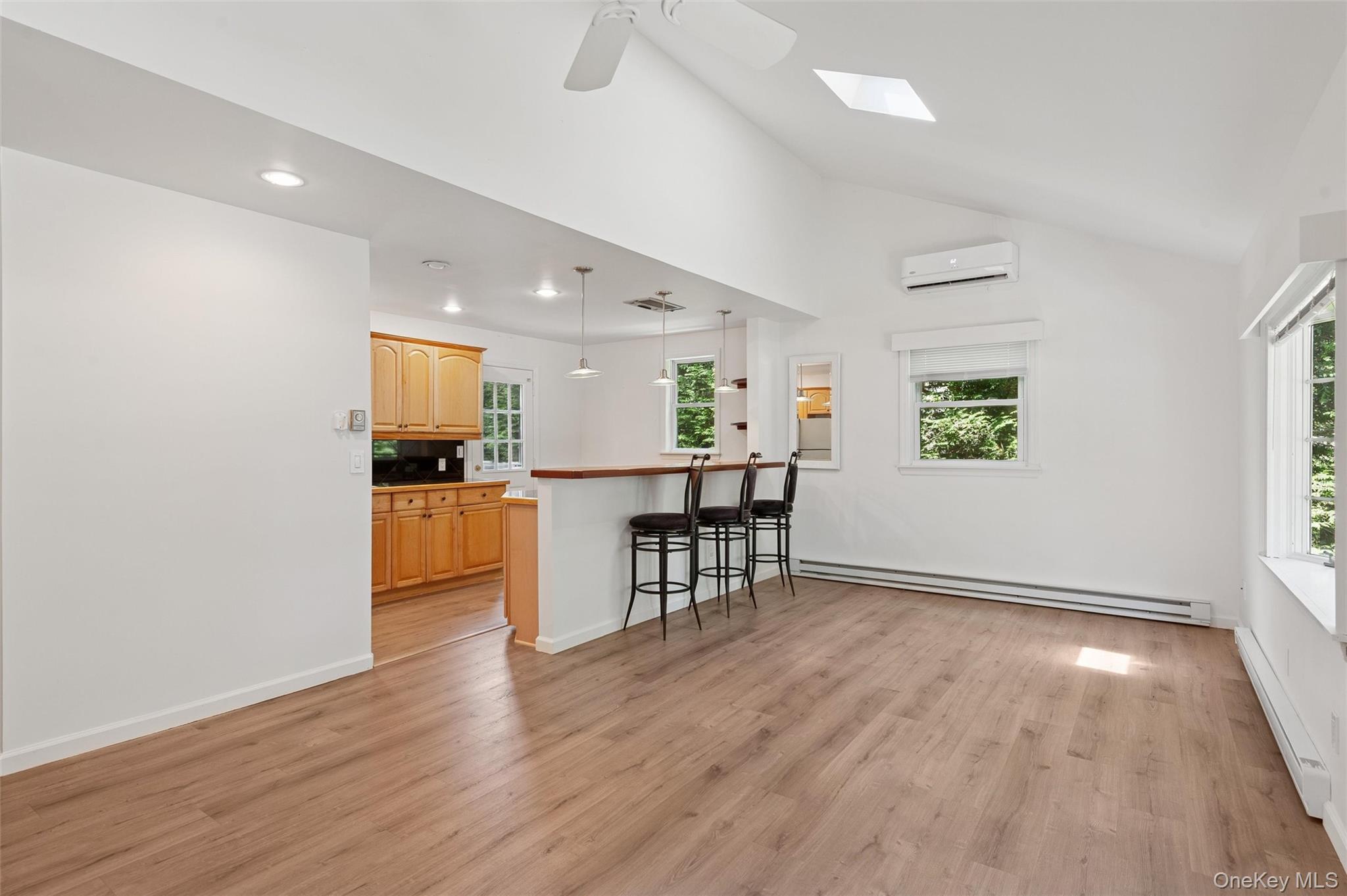 4 E End Avenue, East Quogue, NY 11942