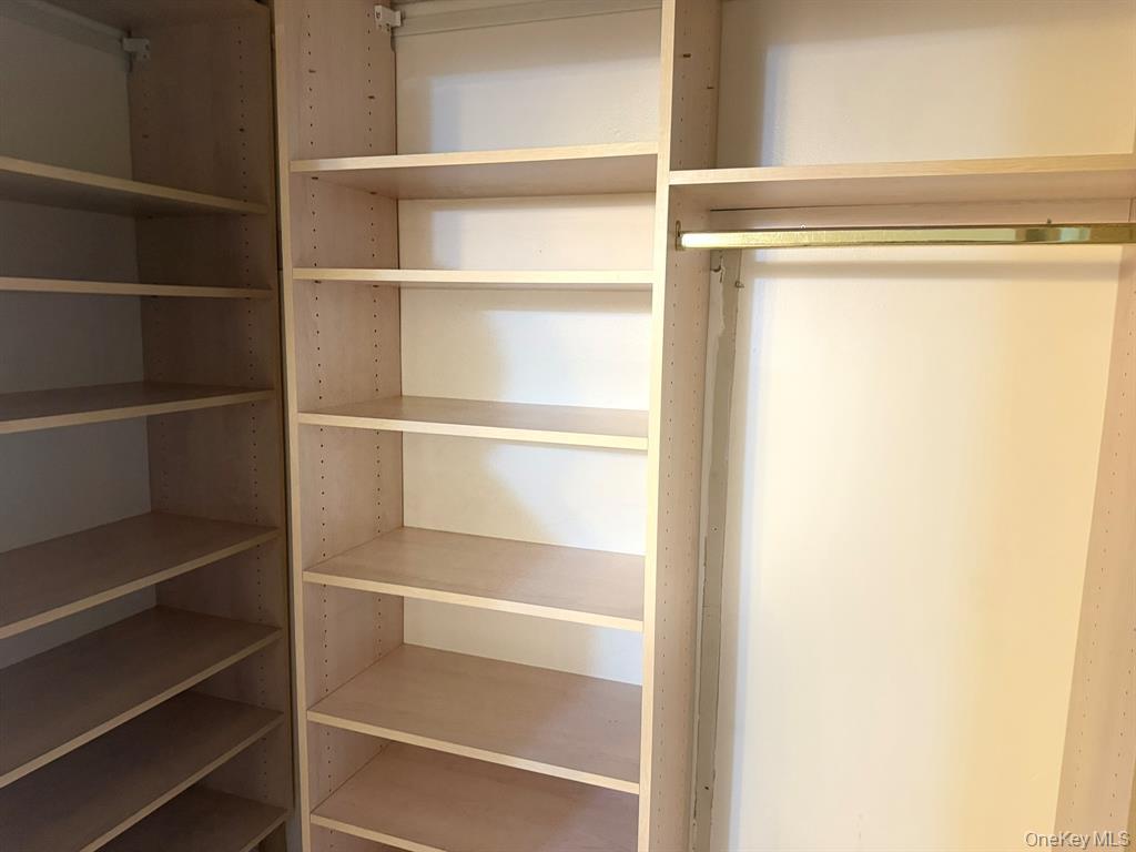 100 Daly Boulevard # 2803, Oceanside, NY 11572